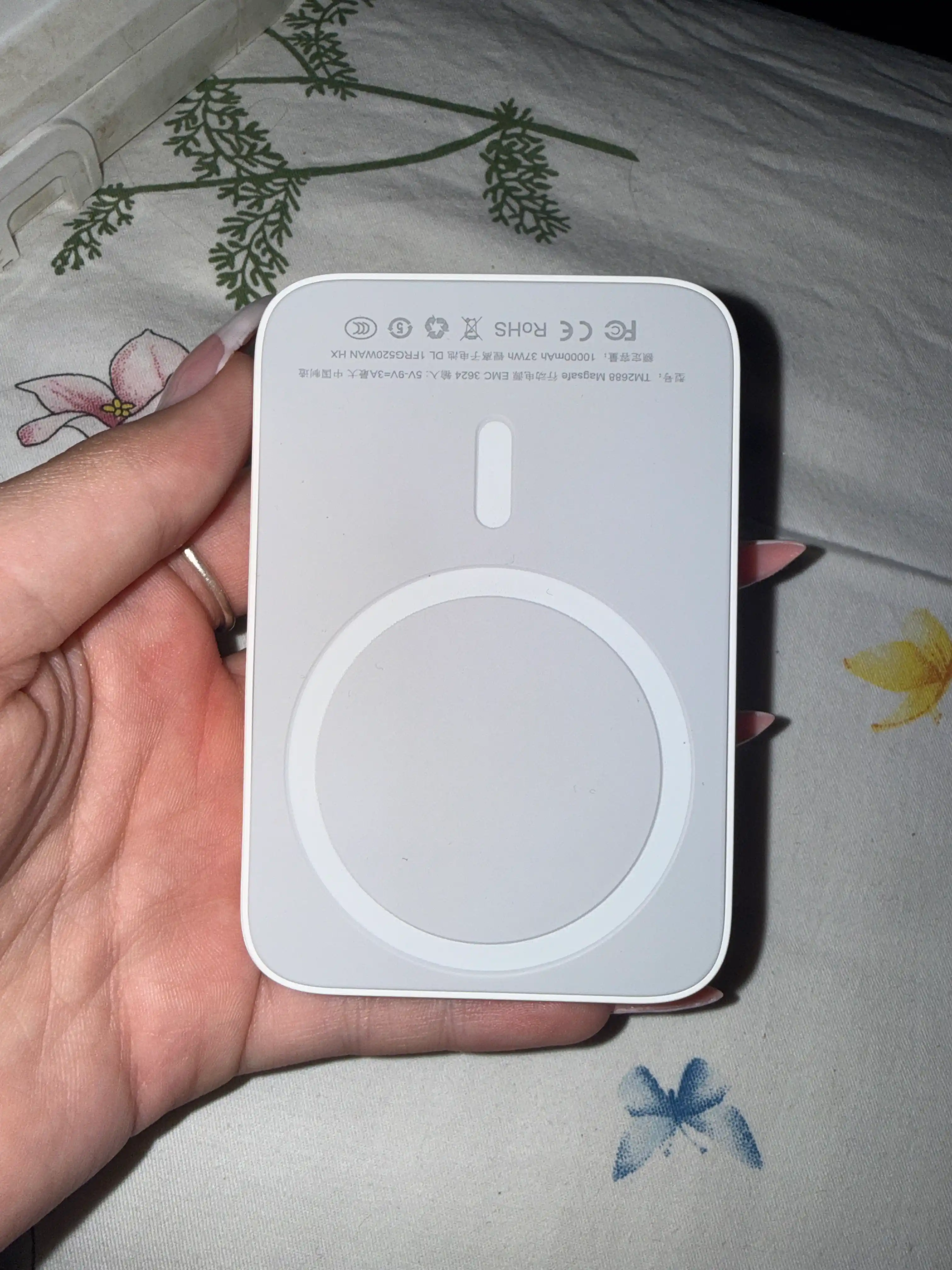 IPhone uchun simsiz MagSafe powerbank, 10 000 mA/soat
