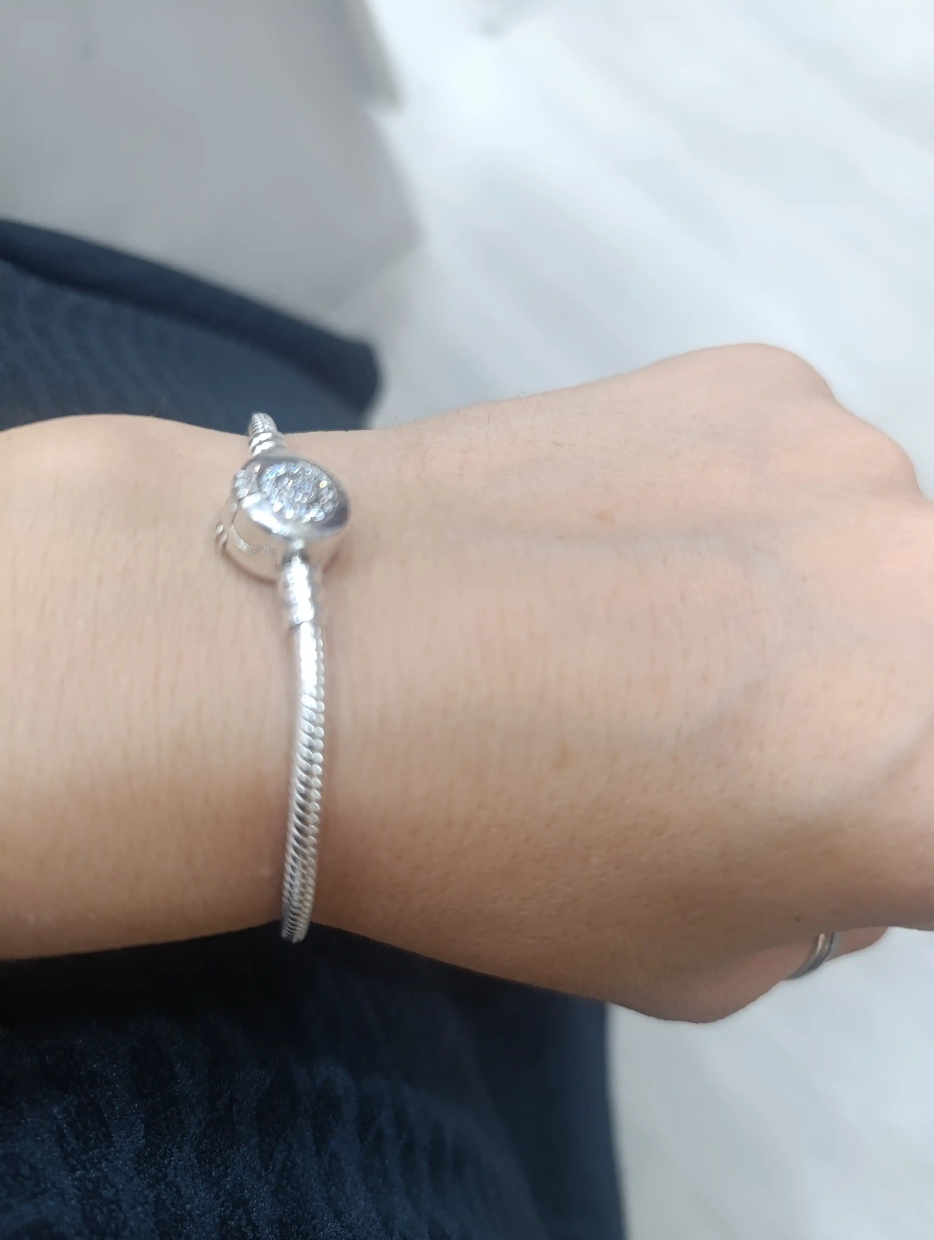 Pandora Moments Crowned O 599046C01 kumush bilaguzuk, sirkoniy bilan
