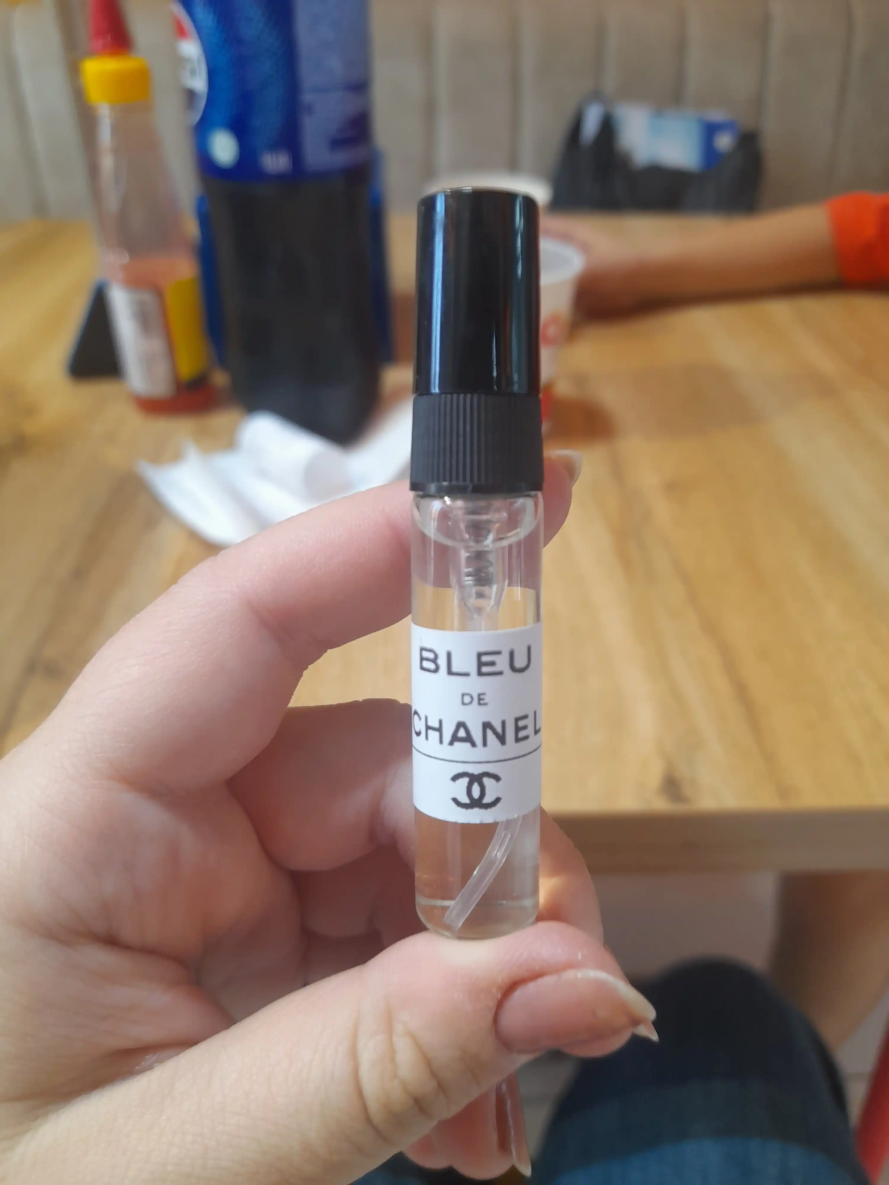 Erkaklar uchun xushbo'ylangan suv Blue de Chanel, kuzgi erkaklar ifori