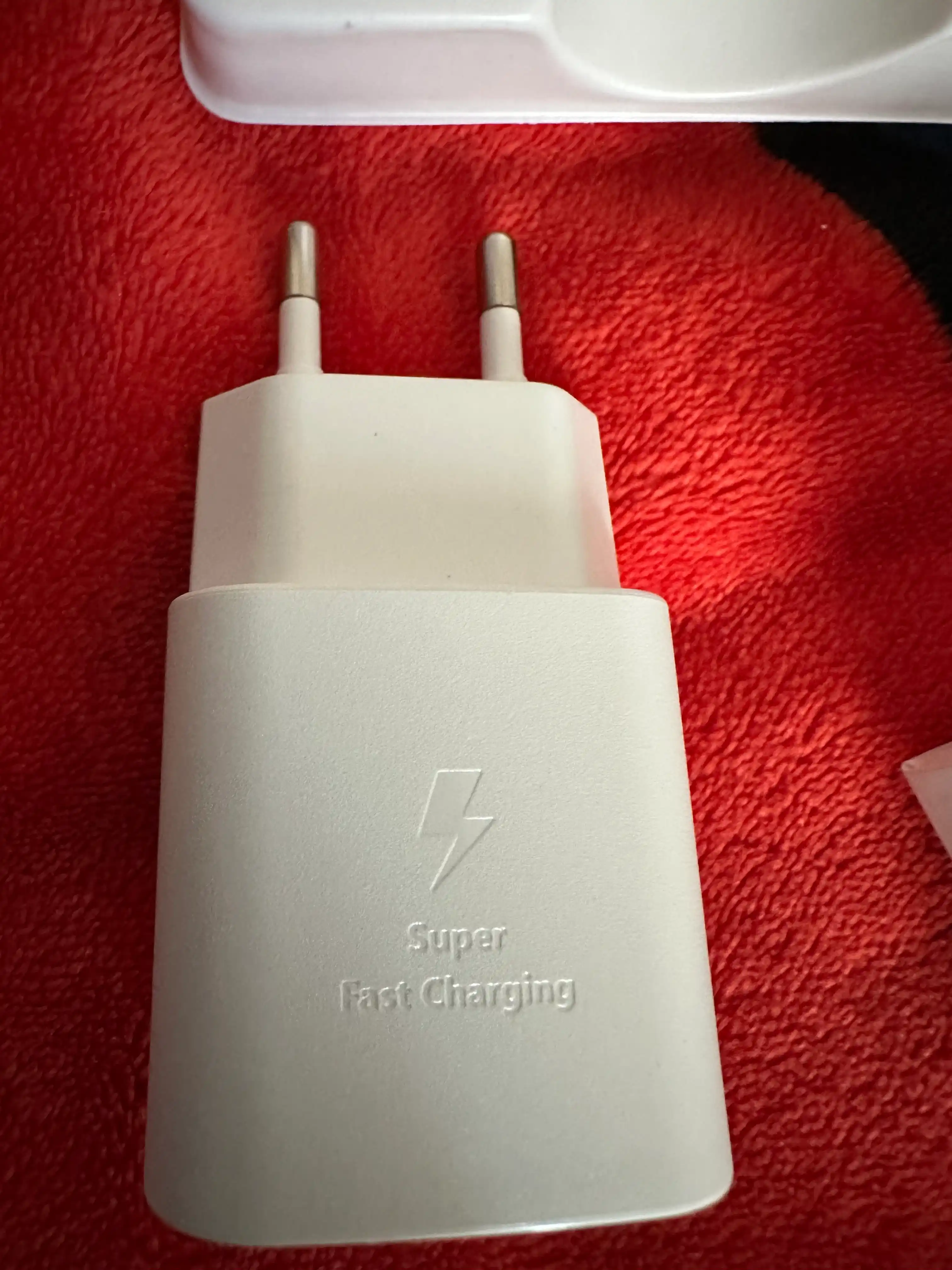 Samsung 25W PD zaryadlovchi adapter, USB Type-C, Type-C–Type-C 3A kabel bilan
