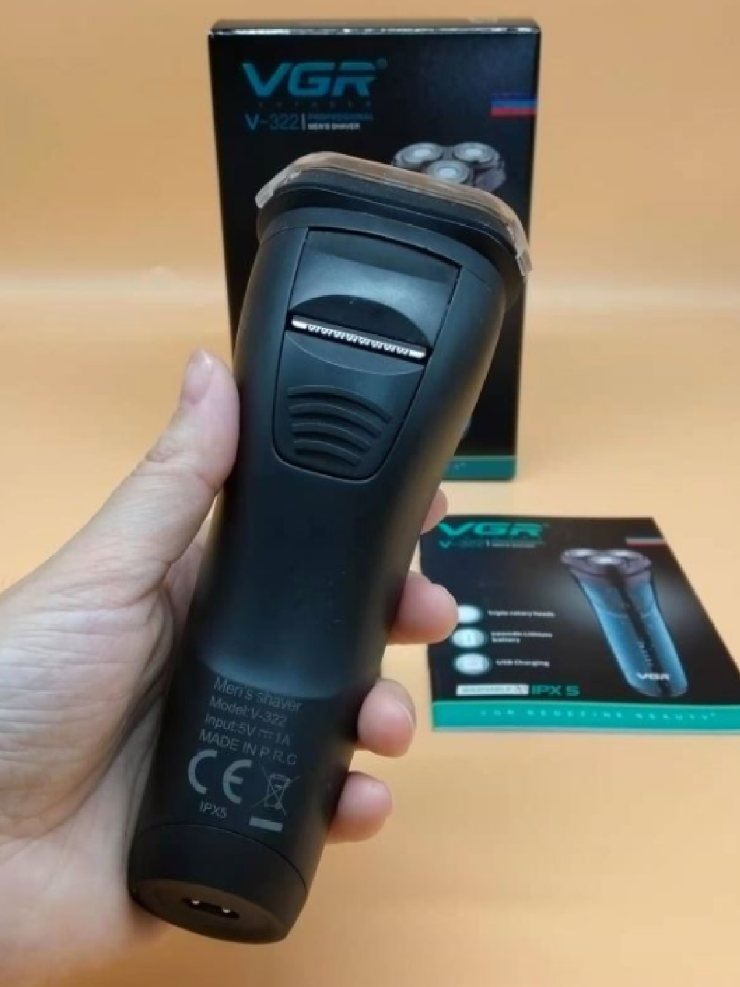Quruq va nam soqol olish uchun elektr ustara, VGR V-306, 318