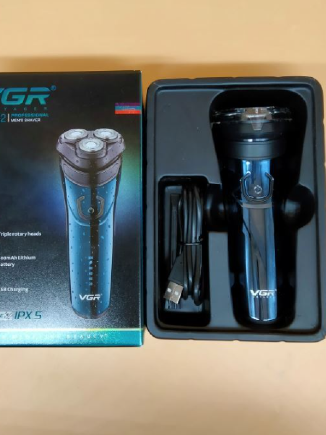 Quruq va nam soqol olish uchun elektr ustara, VGR V-306, 318