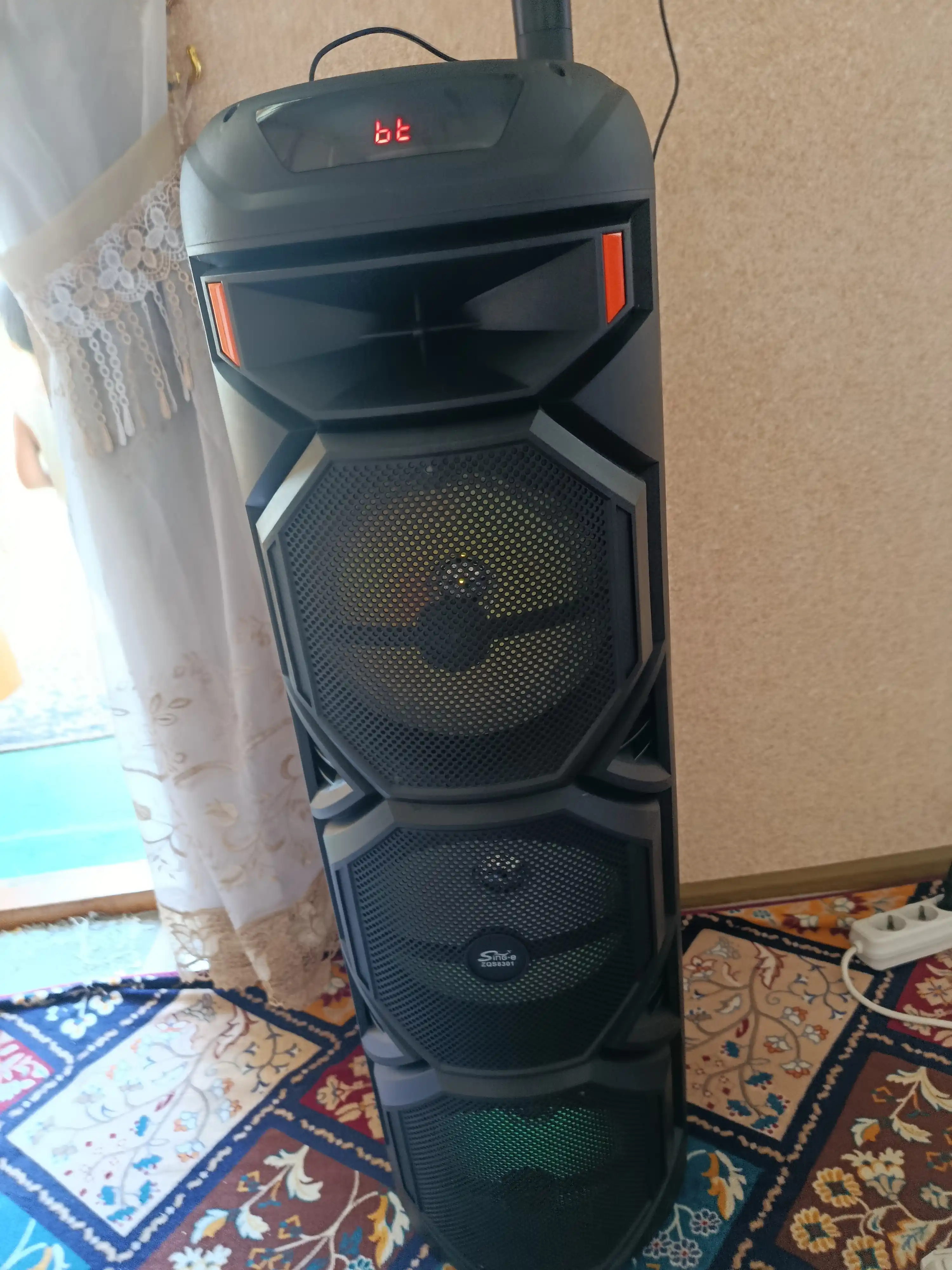 Katta Bluetooth simsiz karnay, karaoke, RGB yoritish, mikrofon va pult bilan