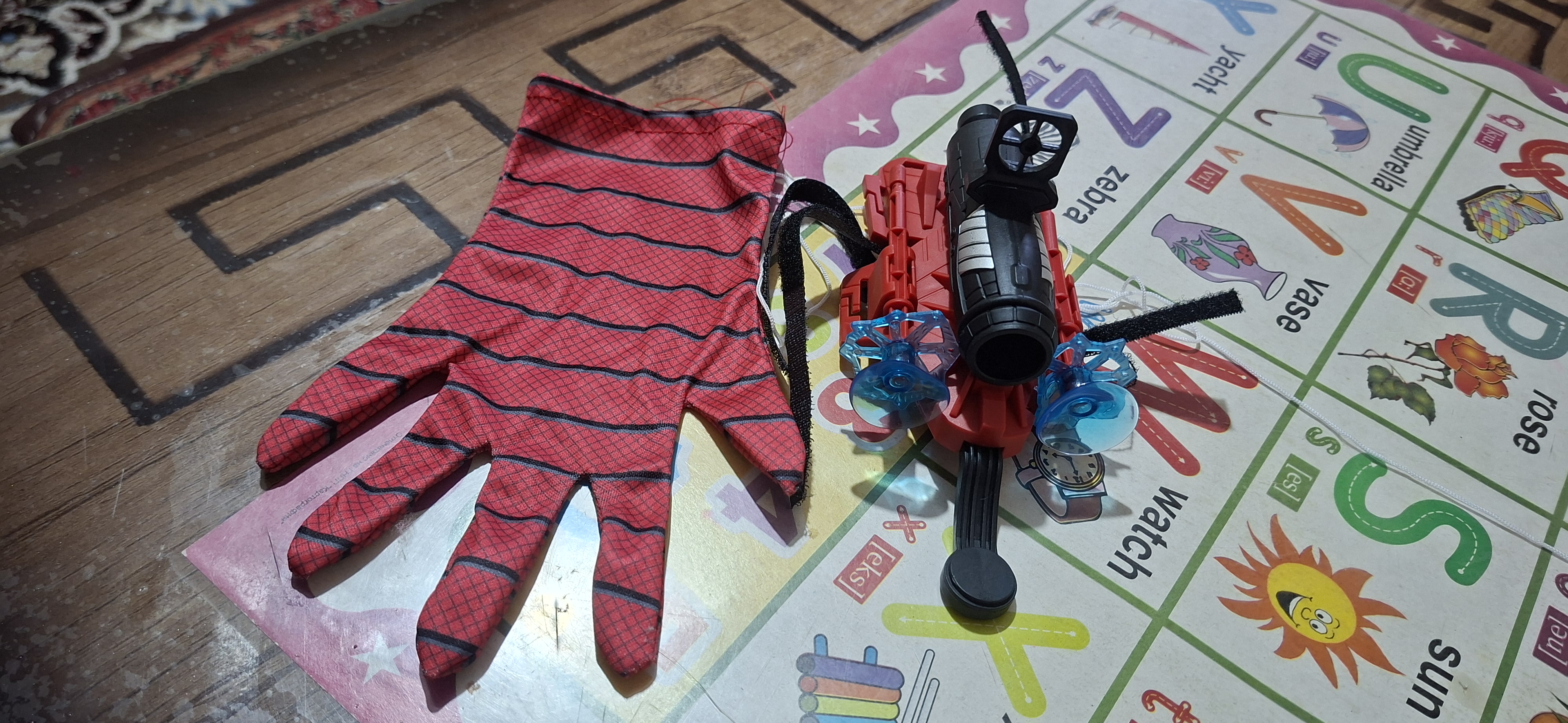 Бластер Человека-паука — стреляющая перчатка, игрушка Spiderman, для детей