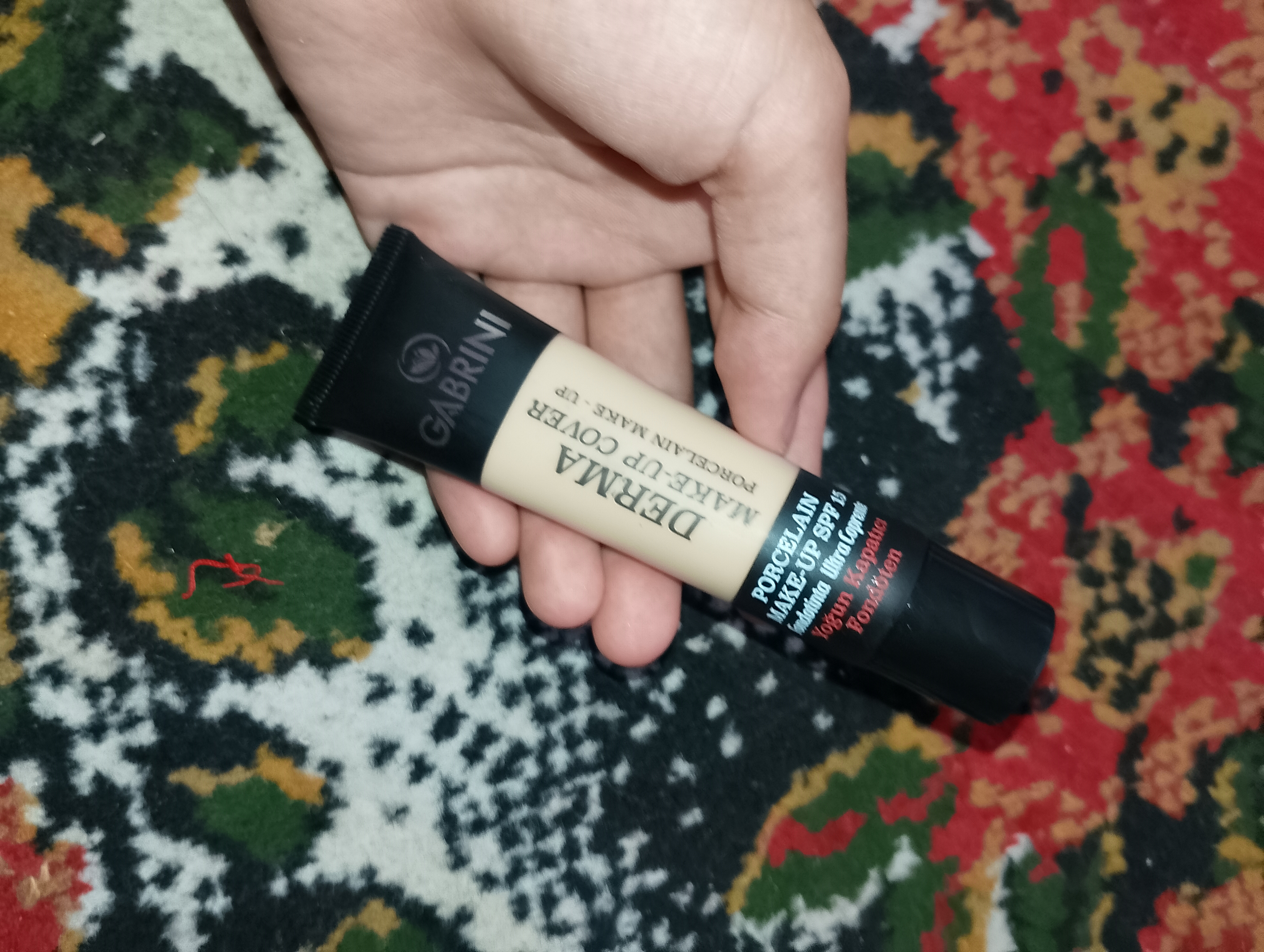 Matlovchi tonal kremi Gabrini Derma, makiyaj ostiga, SPF 15