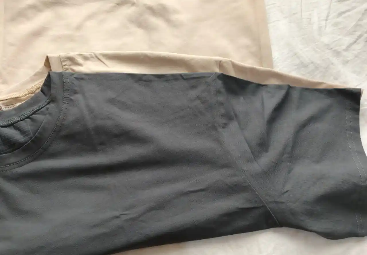 Futbolka erkaklar uchun oversize bir rangli asosiy