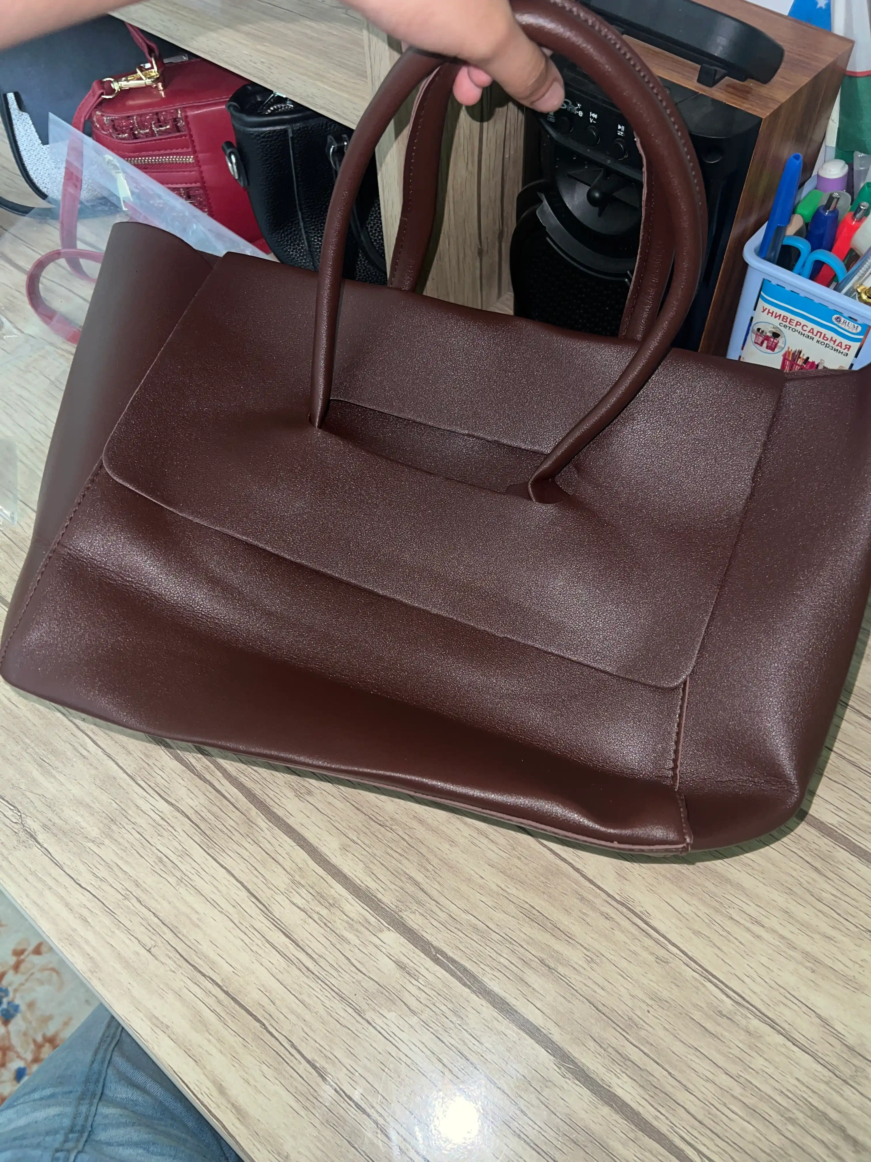 Ayollar uchun katta tote sumka, PU material, klapanli va tutqichli