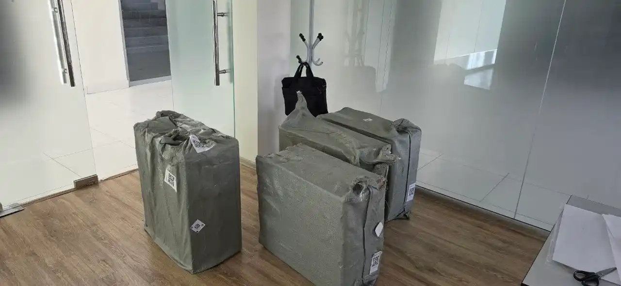 Uy va ofis uchun mo‘ljallangan ergonomik, tirsak tayanchi va sozlanadigan kreslosi FIDGO