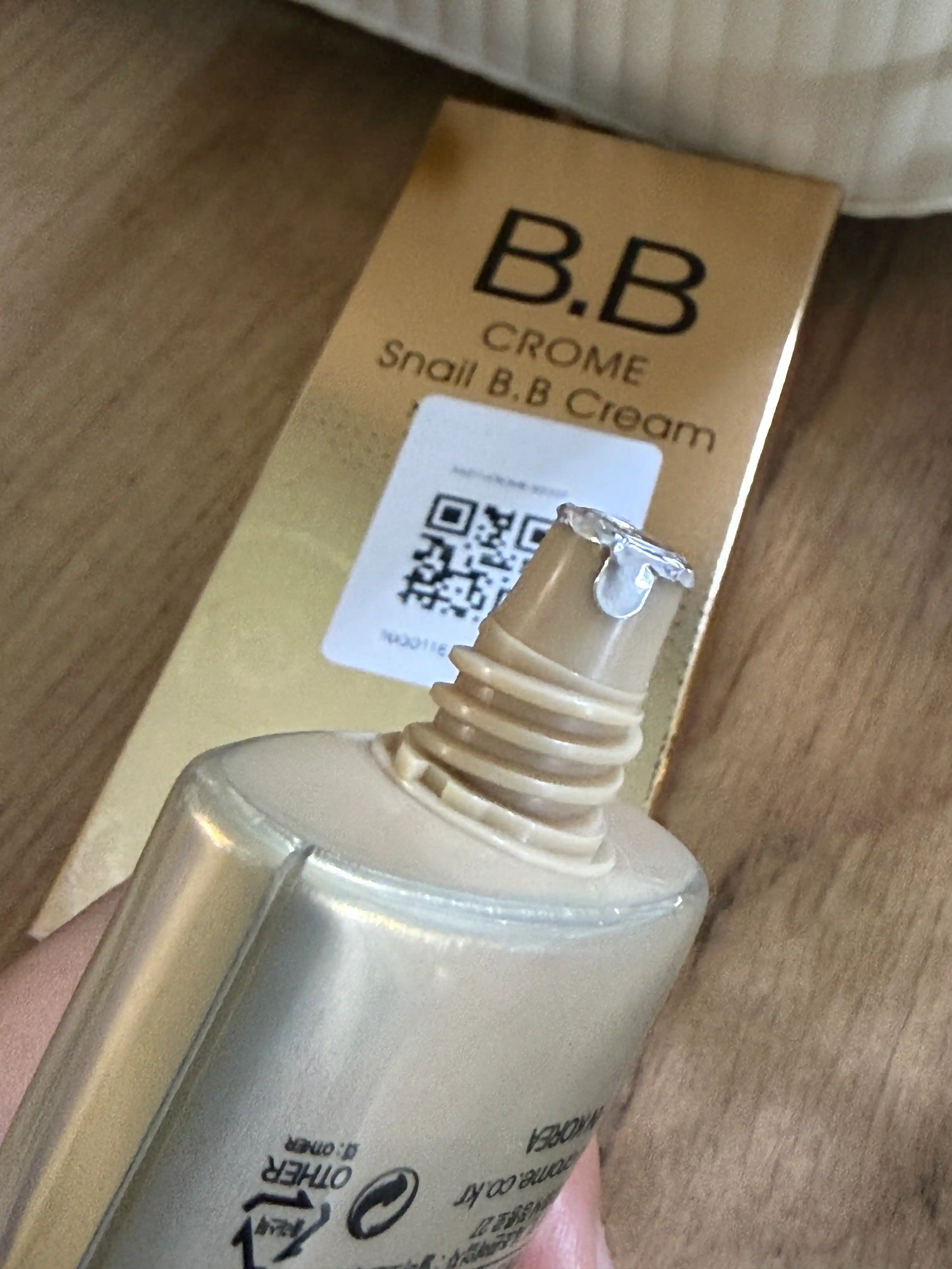 CROME SNAIL BB krem SPF50, с муцином улитки, отбеливающий тональный крем