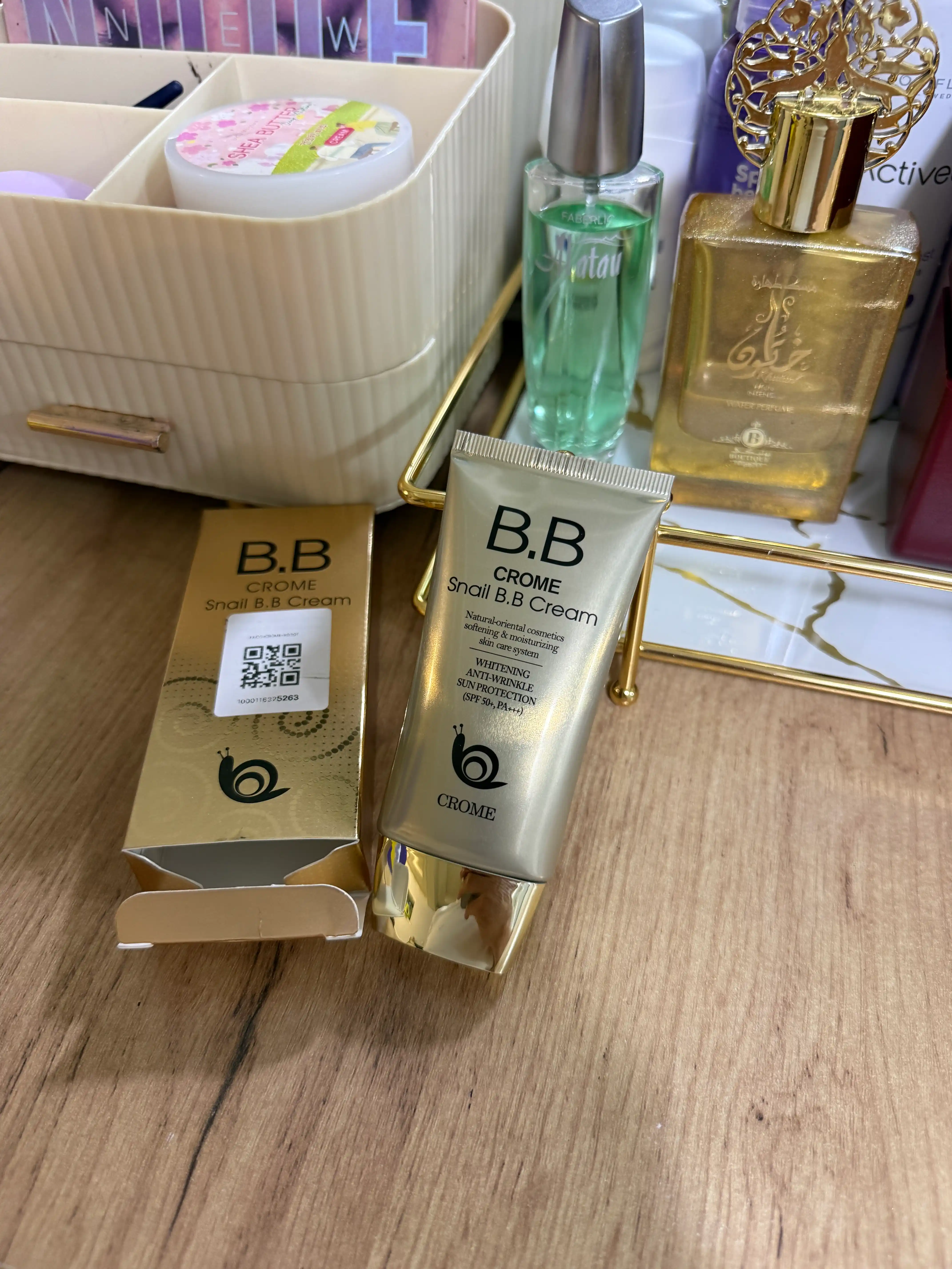 CROME SNAIL BB krem SPF50, с муцином улитки, отбеливающий тональный крем