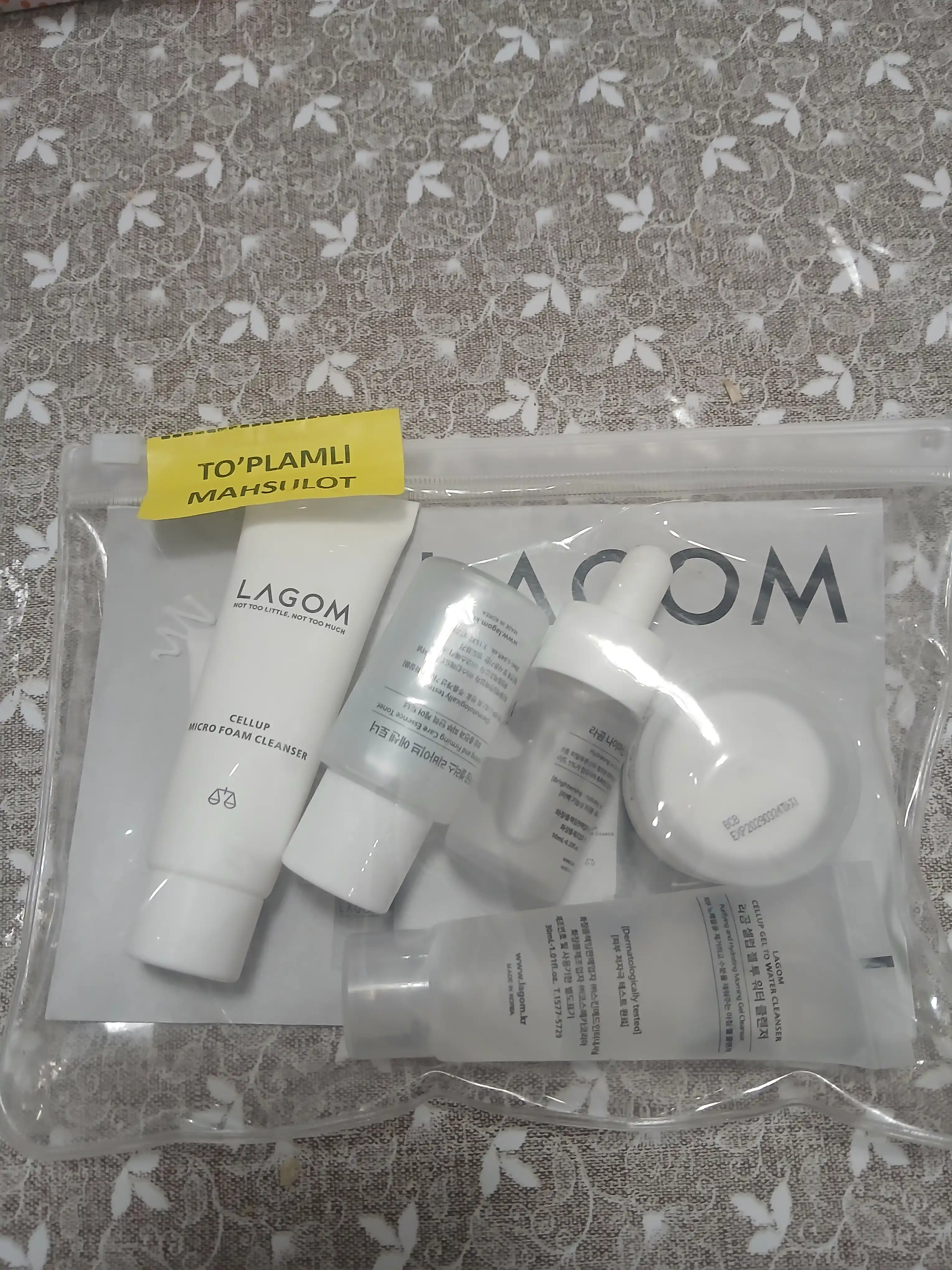 LAGOM TRAVEL KIT 5 в 1 набор средств с косметичкой, пенка, гель, тонер, сыворотка, крем