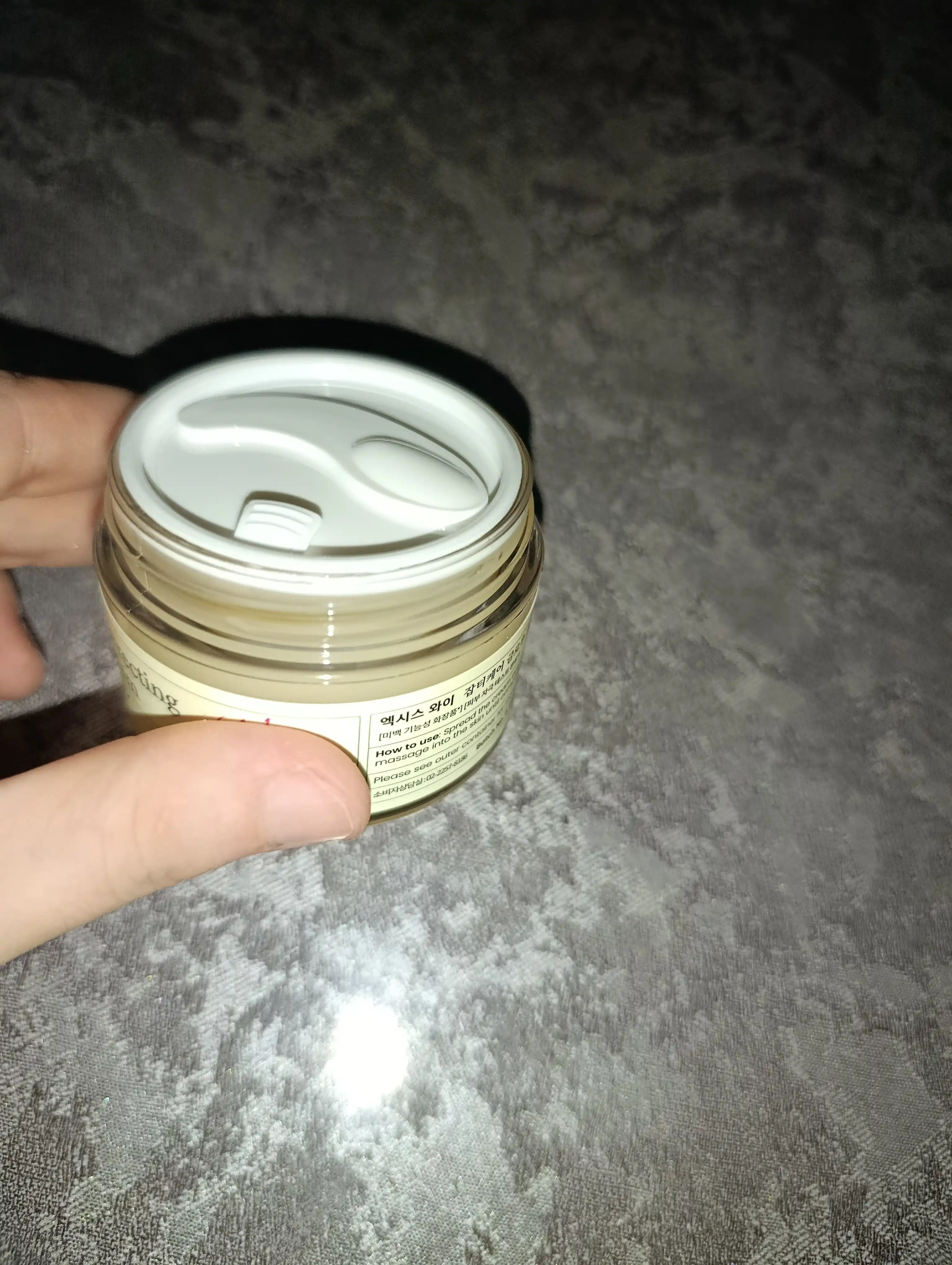 Axis-Y niatsinamidli pigmentatsiyaga qarshi krem Dark Spot Glow Cream