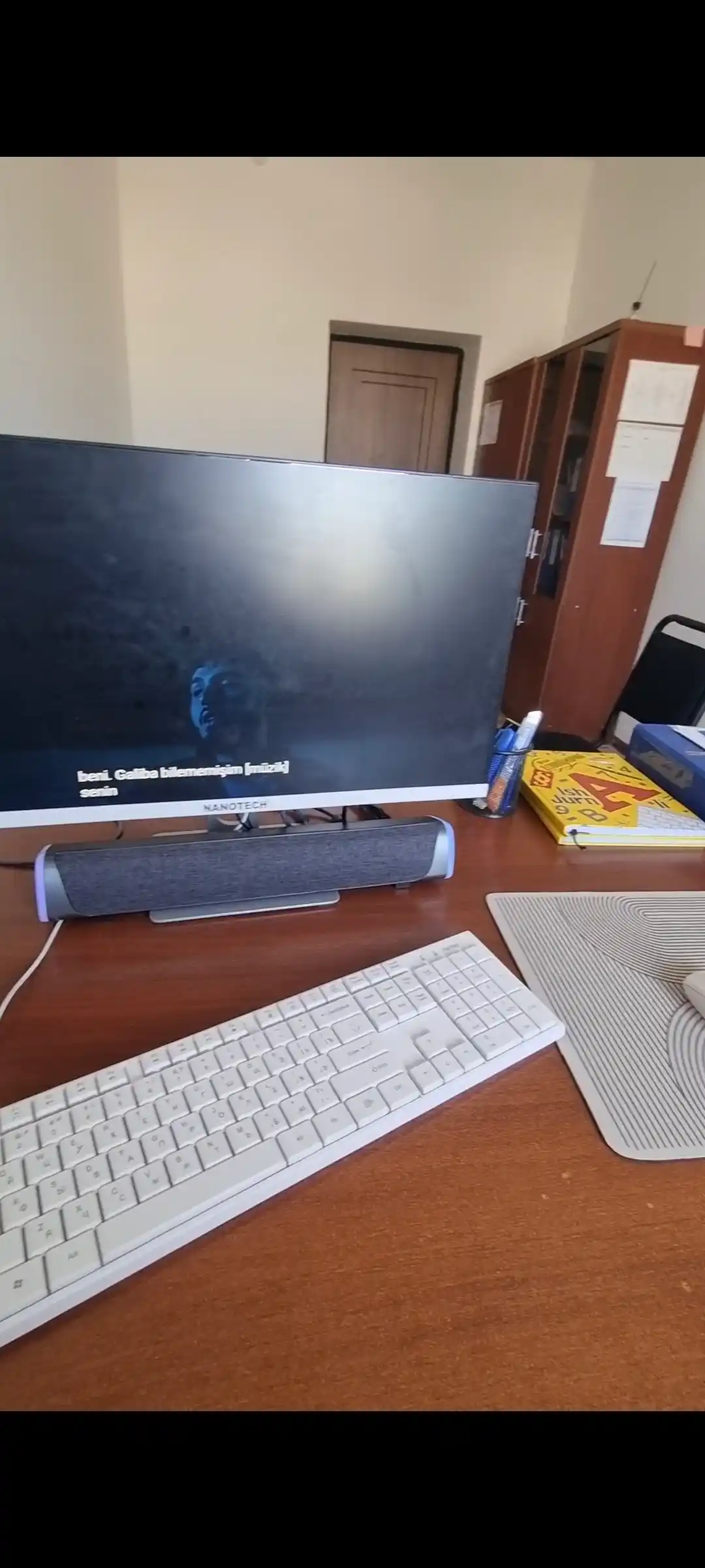 Simli kolonka kompyuter va telefon uchun, RGB yoritgichli soundbar
