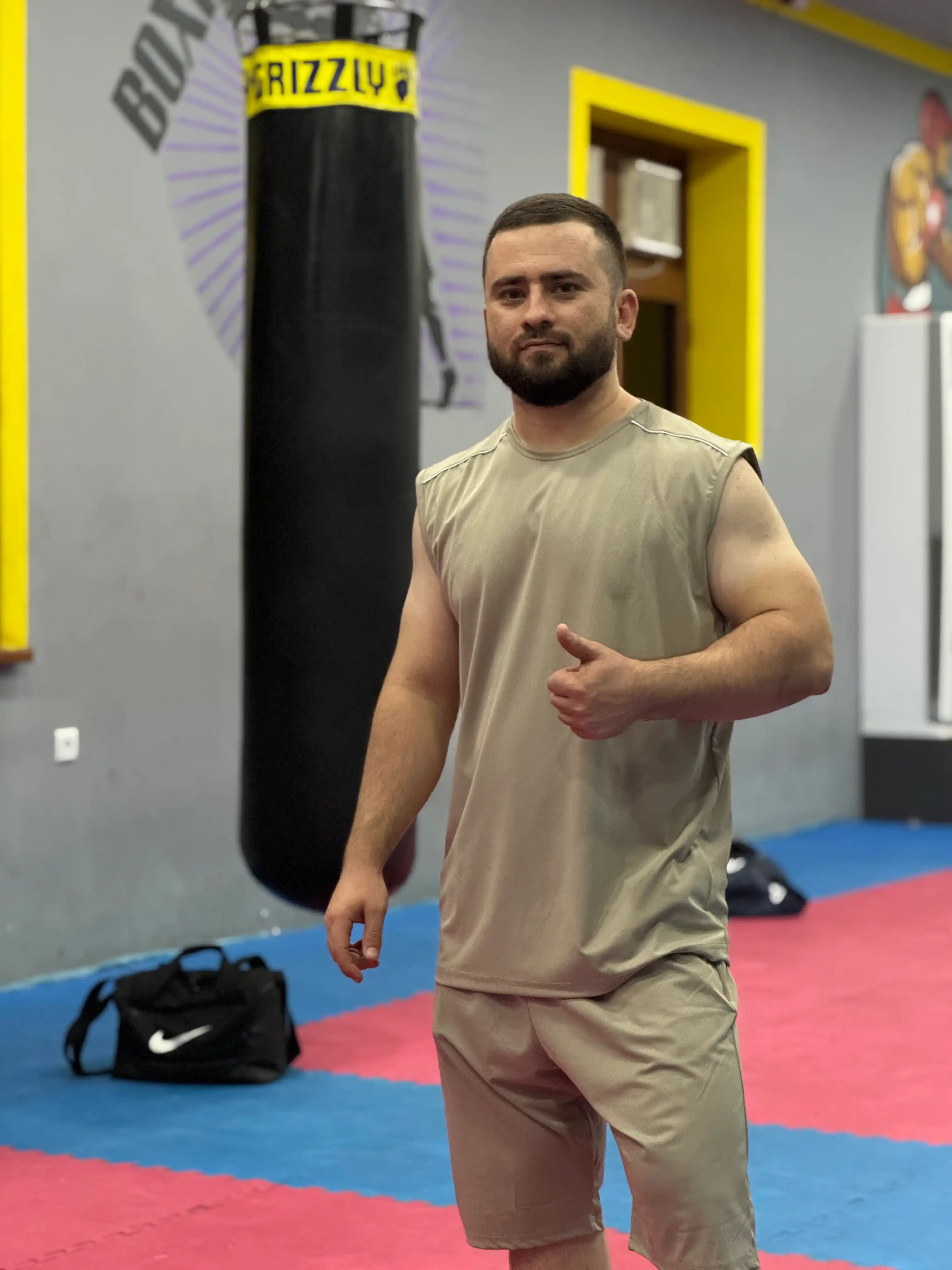 Ikki qismli erkaklar komplekti, ikki qismli sport kiyimi