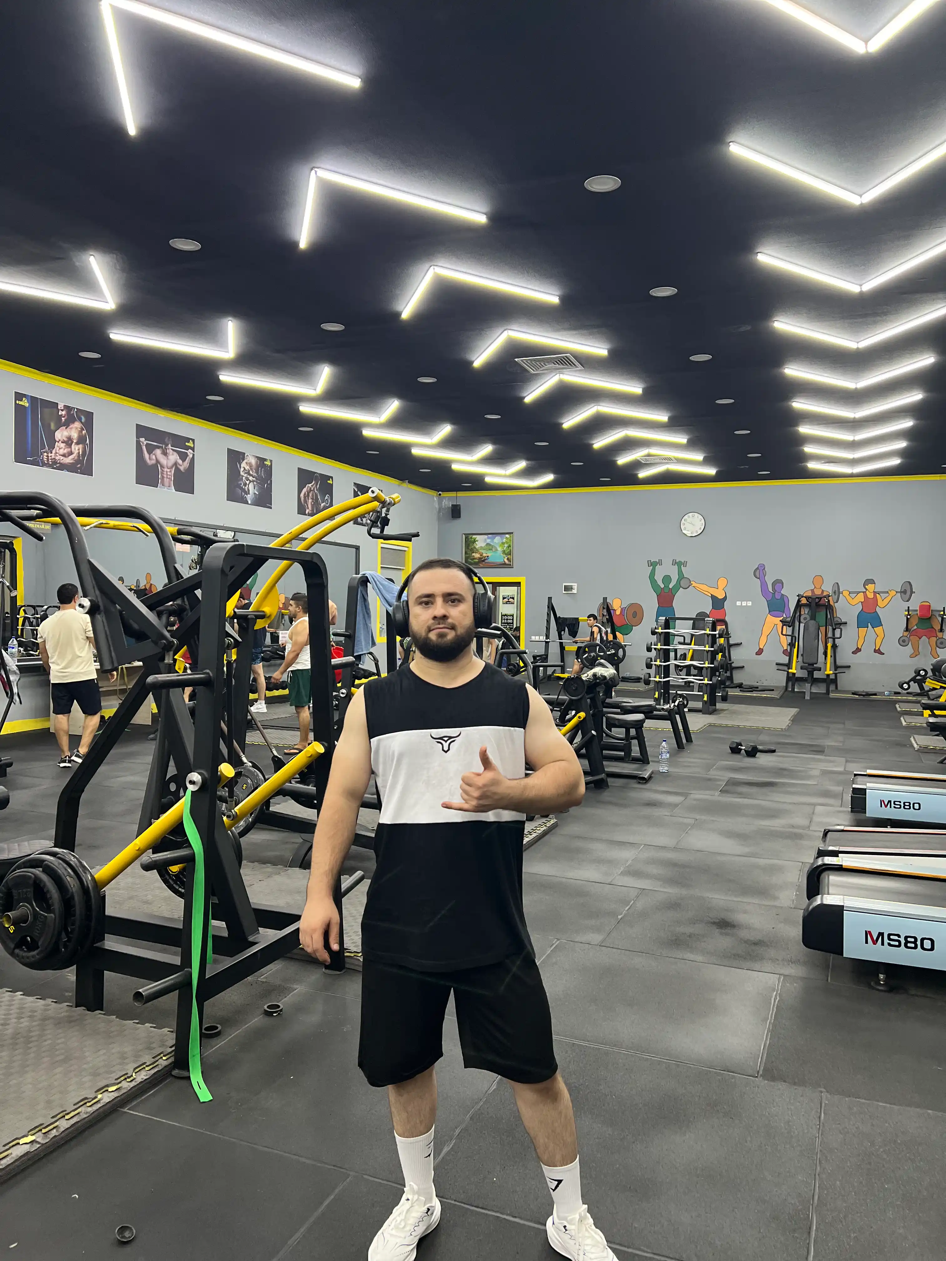 Erkaklar uchun sport maykasi, paxtadan — qora, sport, fitnes va mashg‘ulotlar uchun mayka