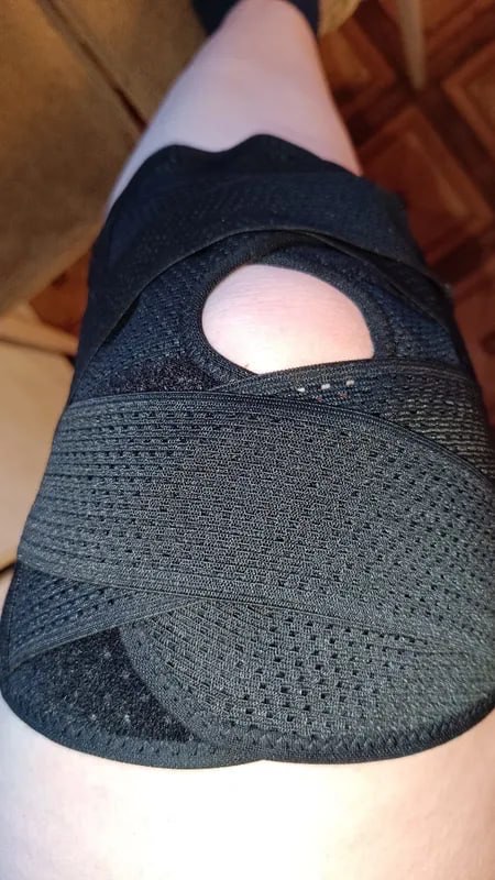 Ortopedik tizza bandaji, yon prujinali fiksatsiya, sport va tiklanish uchun, 1 dona