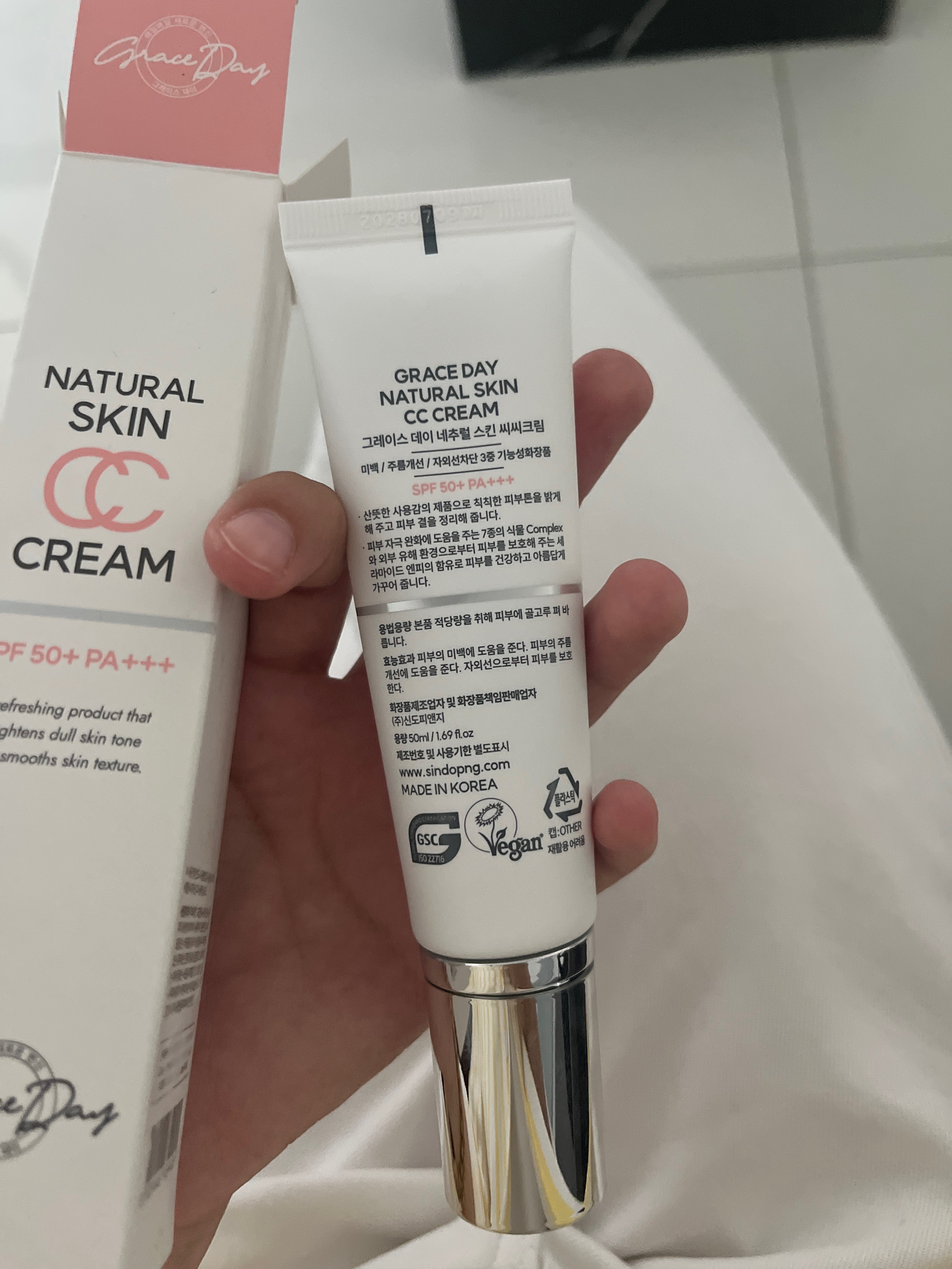 Natural Skin SPF 50+ PA+++ CC krem