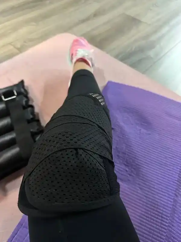 Ortopedik tizza bandaji, yon prujinali fiksatsiya, sport va tiklanish uchun, 1 dona