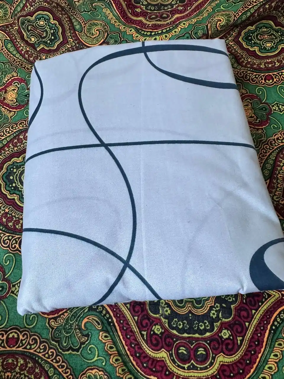 Ikki va bir kishilik choyshab va yostiq jildi to‘plami, yevro standart o‘lchamlarda