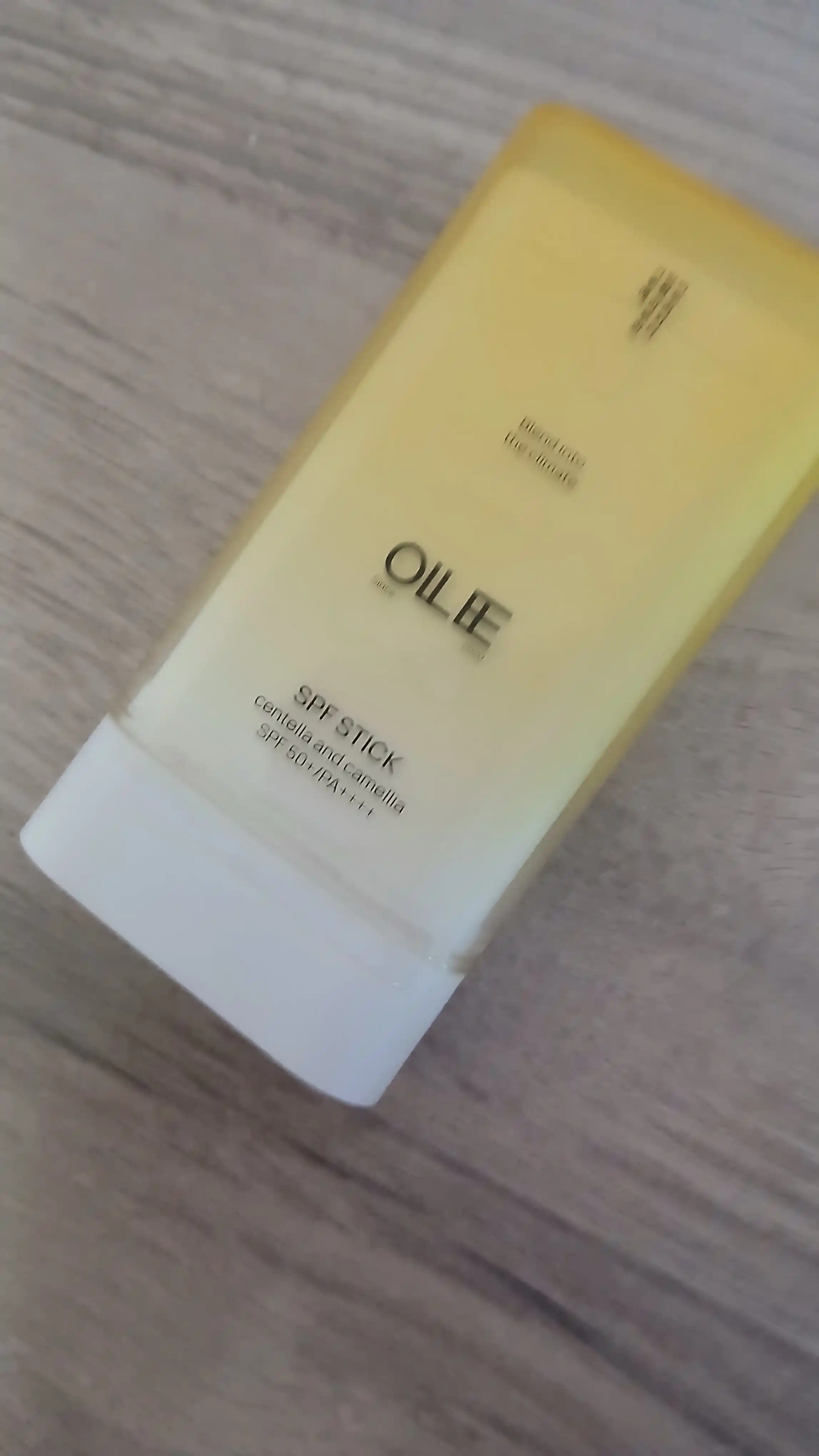 OLLEE Стик от загара SPF50+ Centella/Camellia, 19 г