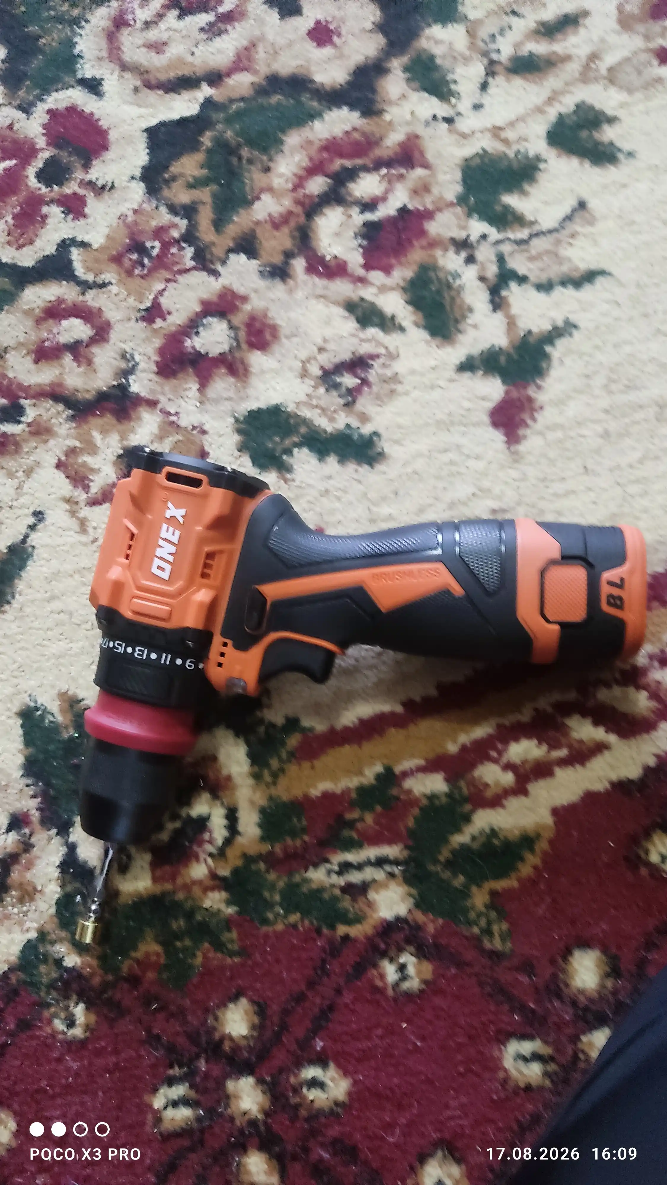 Akkumulyatorli shurupovort ONEX XCD1801 18V 2Ah, brushless, 60 Nm, 10 mm patron, 2 tezlik
