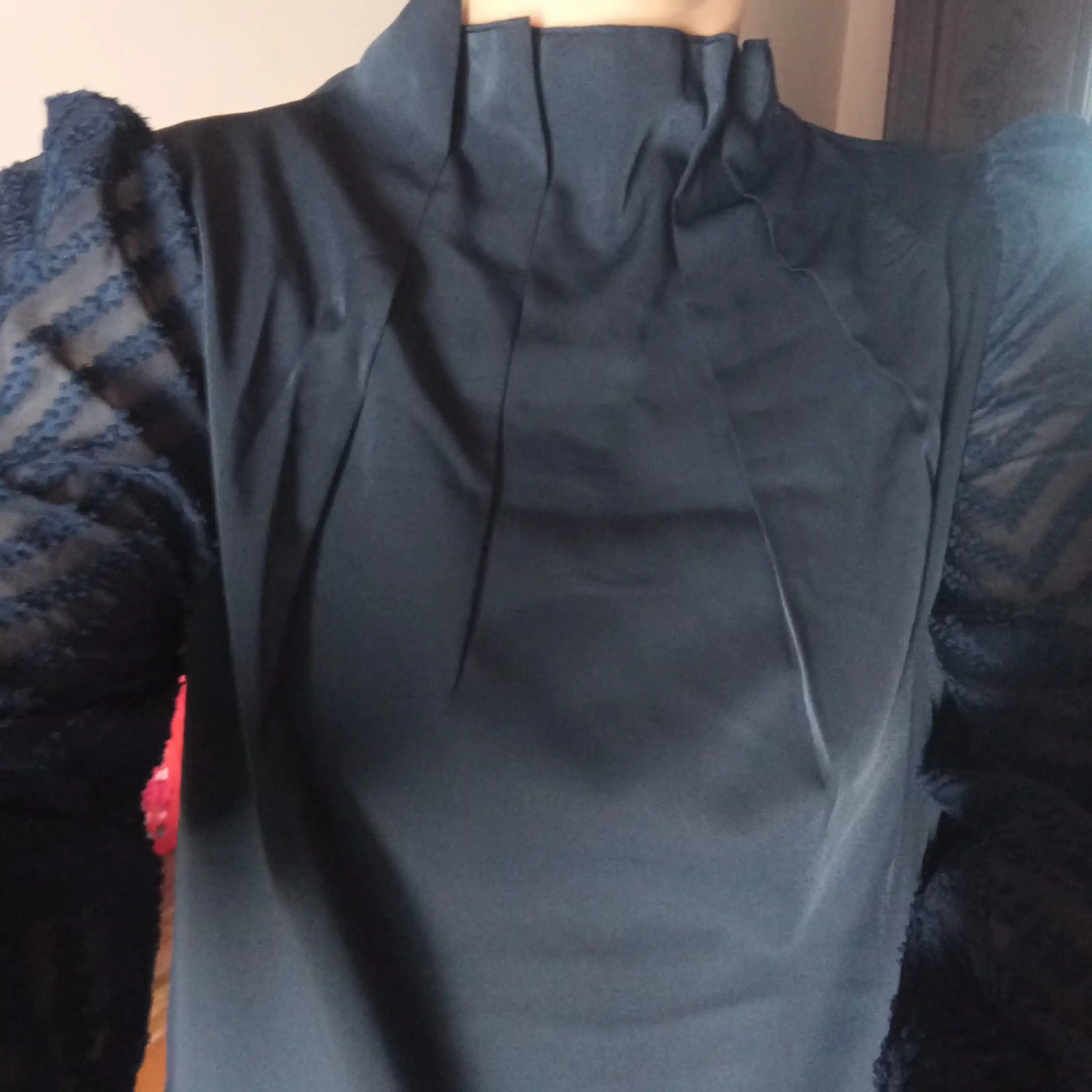 Bluzali ofis ko'ylagi