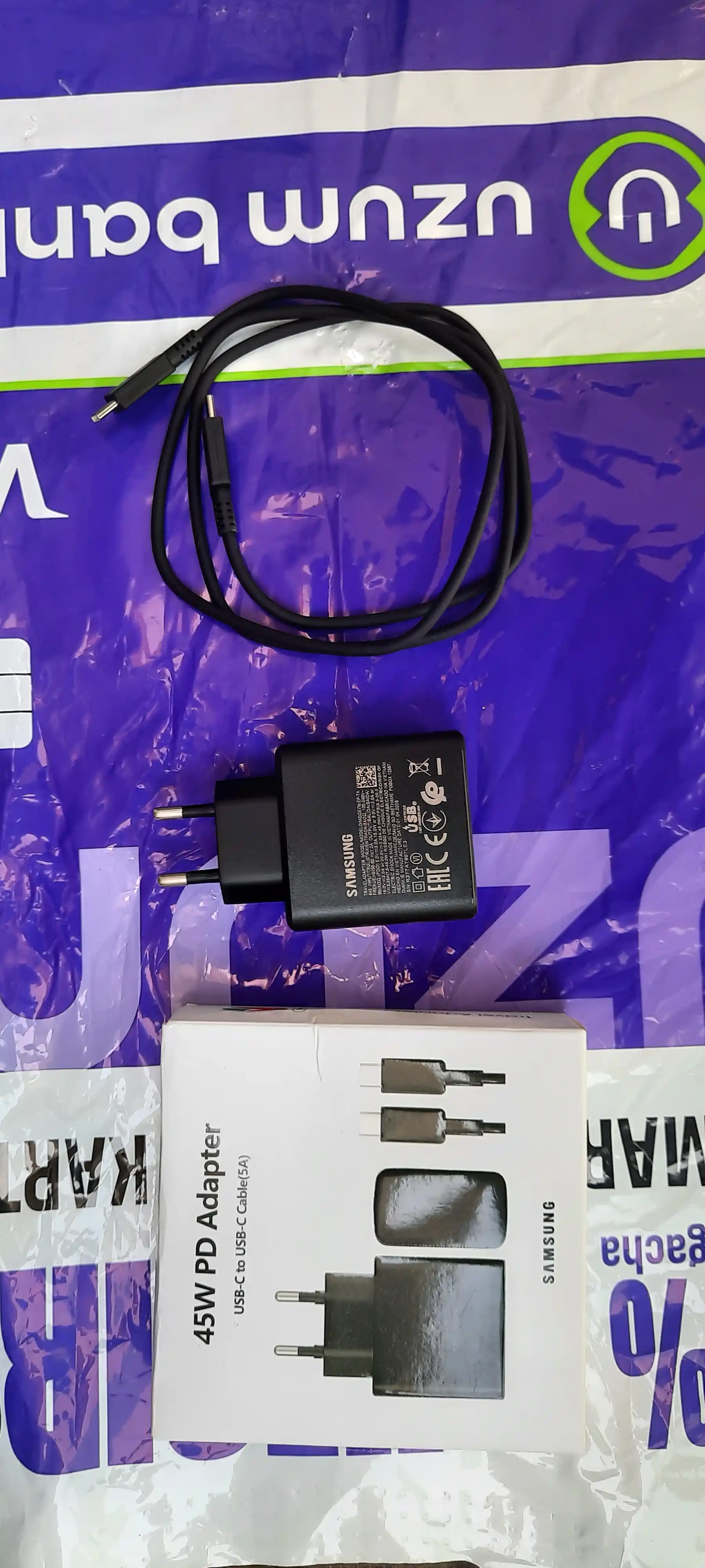 Tez zaryadlovchi 45W quvvatli qurilma Type-C to Type-C kabel bilan