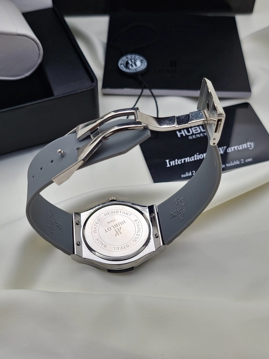 Erkaklar qo‘l soati Hublot Quartz – Mineral shisha, silikon remeshok, sana ko‘rsatkichi