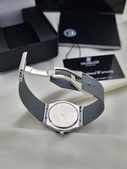 Erkaklar qo‘l soati Hublot Quartz – Mineral shisha, silikon remeshok, sana ko‘rsatkichi