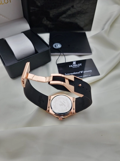 Erkaklar qo‘l soati Hublot Quartz – Mineral shisha, silikon remeshok, sana ko‘rsatkichi