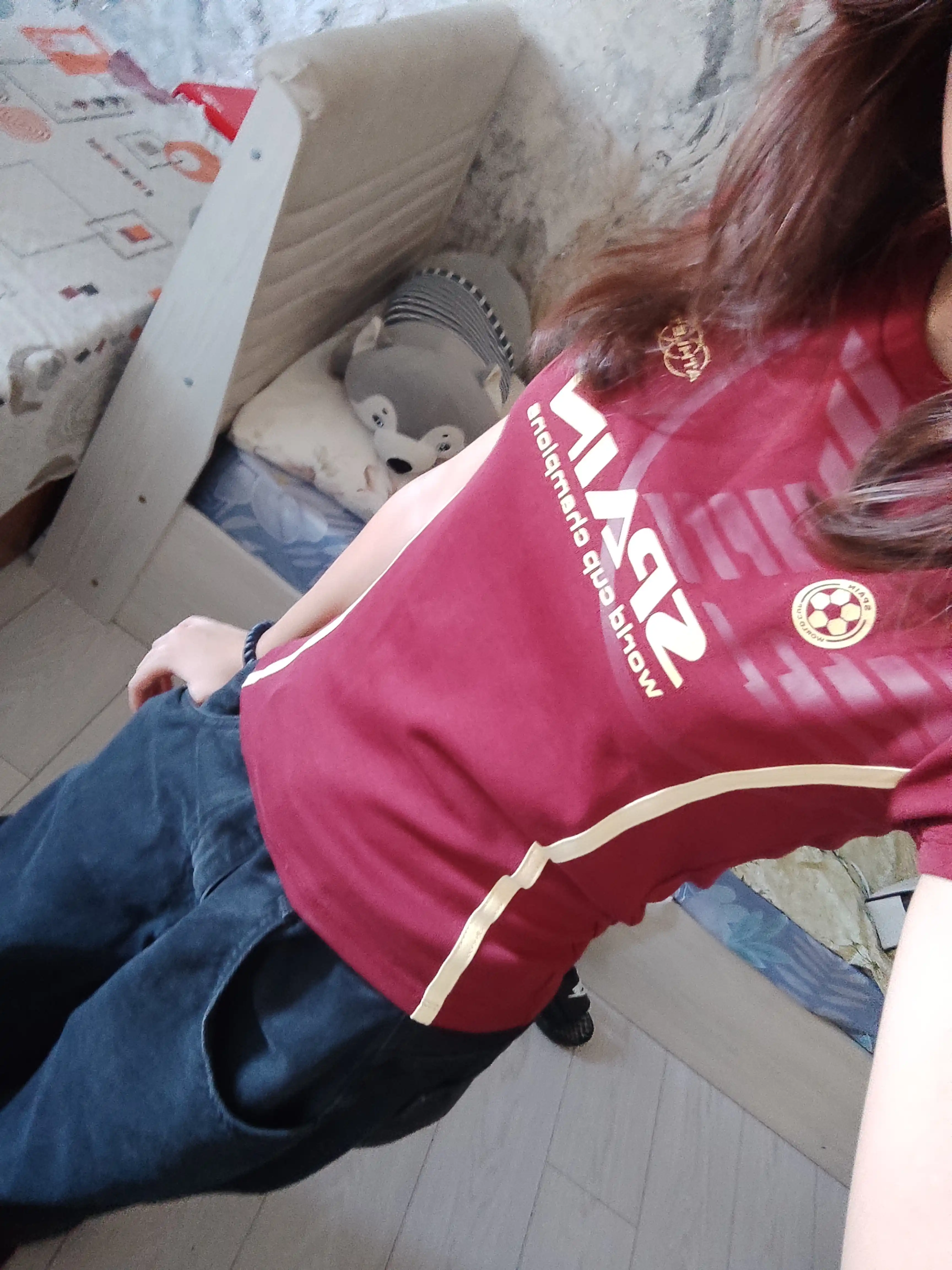 Qizlar va ayollar uchun yozgi yupqa futbolkalar Gloria Jeans