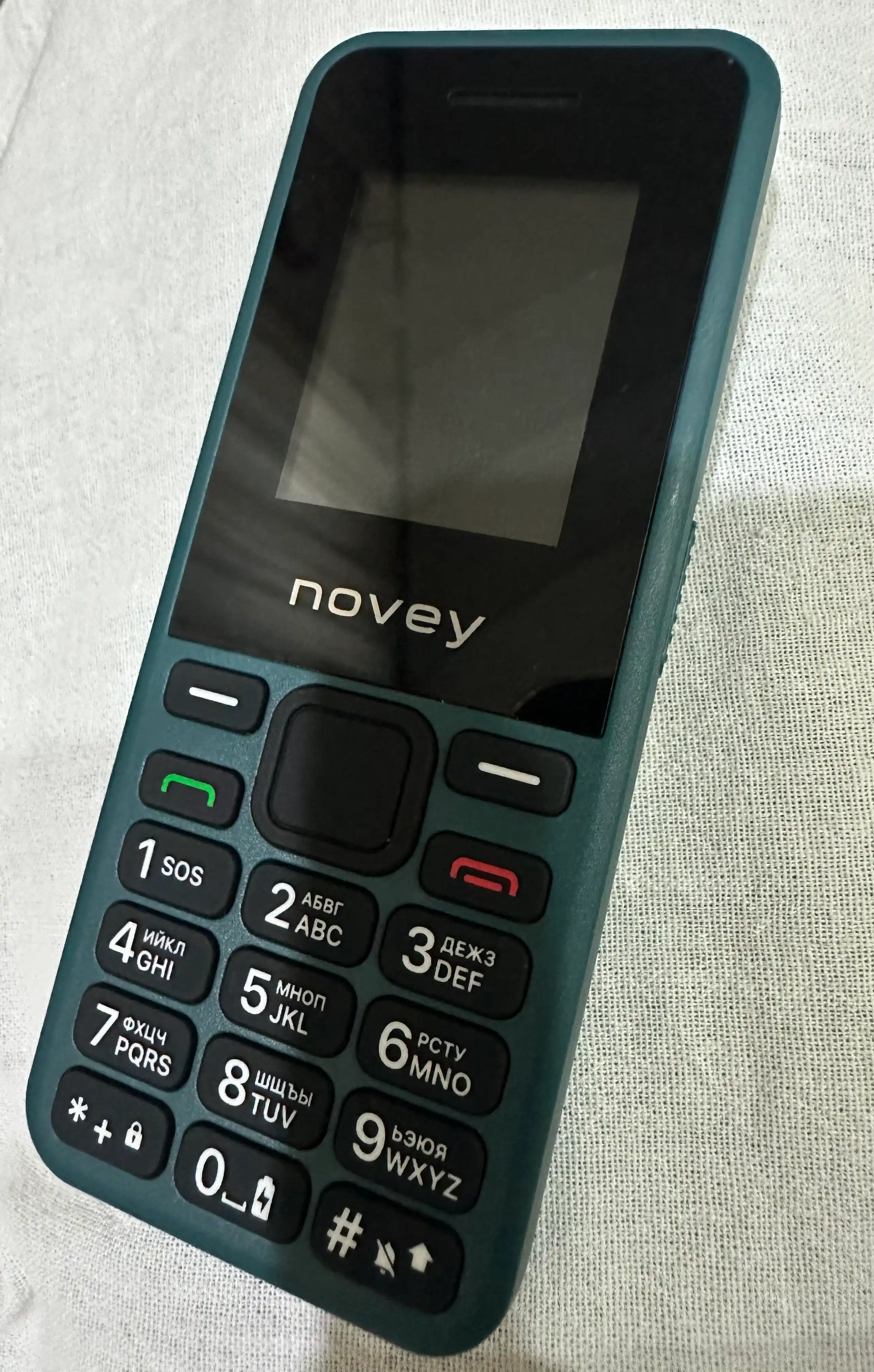 Novey 101 knopkali telefon, kamerasiz, 2 SIM, 5 rang