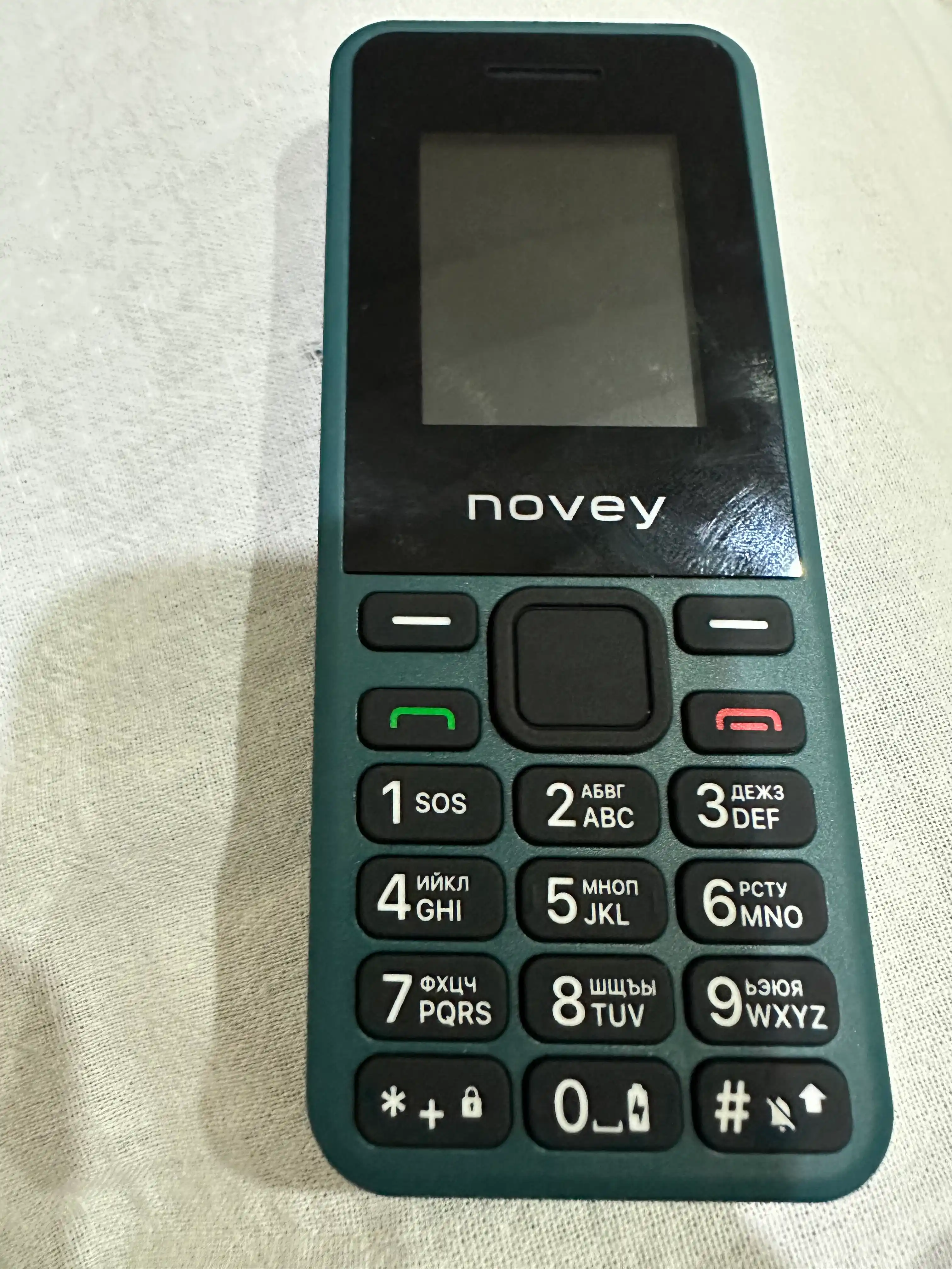 Novey 101 knopkali telefon, kamerasiz, 2 SIM, 5 rang