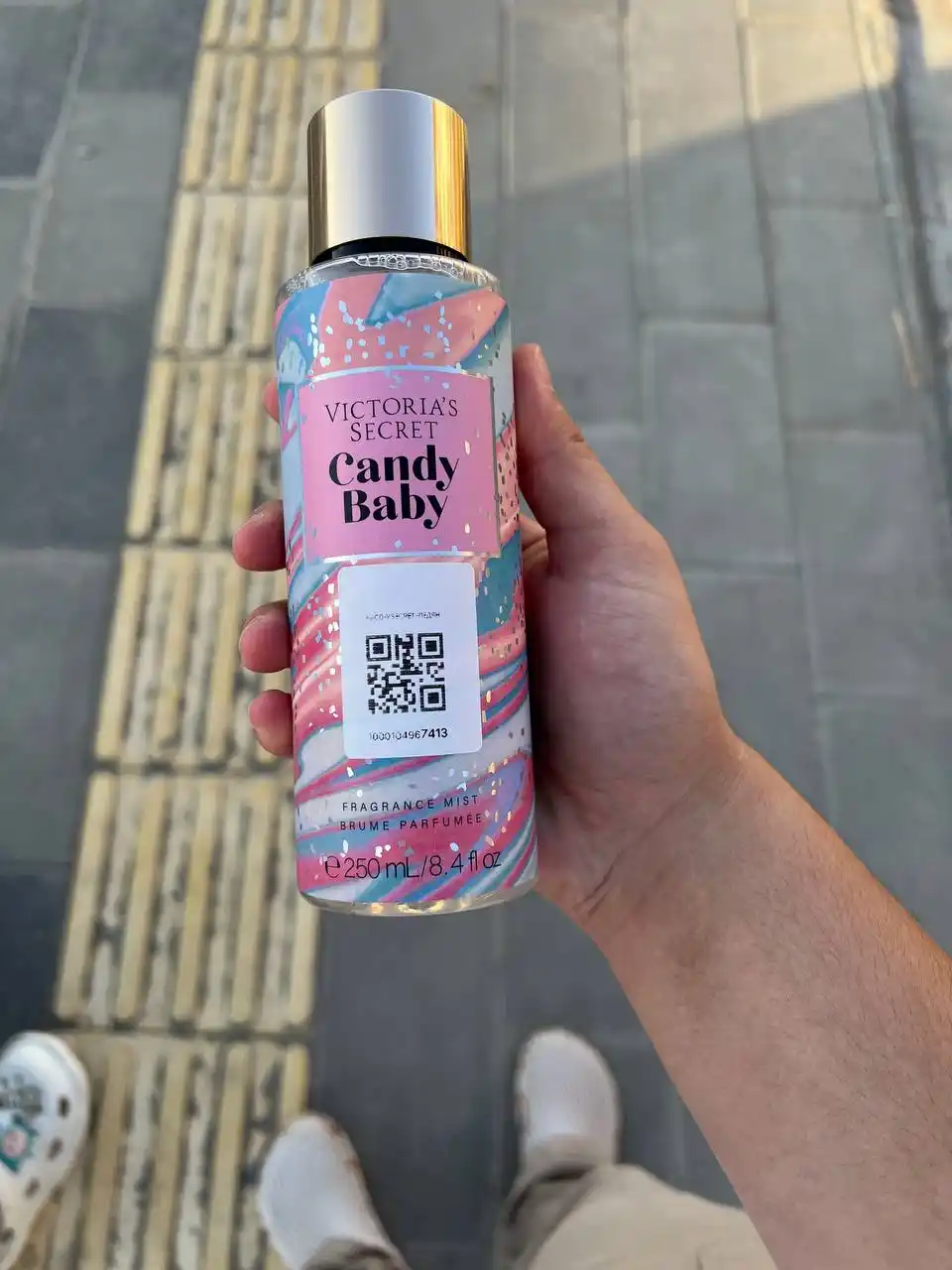 Parfyumlangan tana spreyi suvi Victoria's Secret Spreyi Aqua Kiss Rush, Shimmer, 250 ml