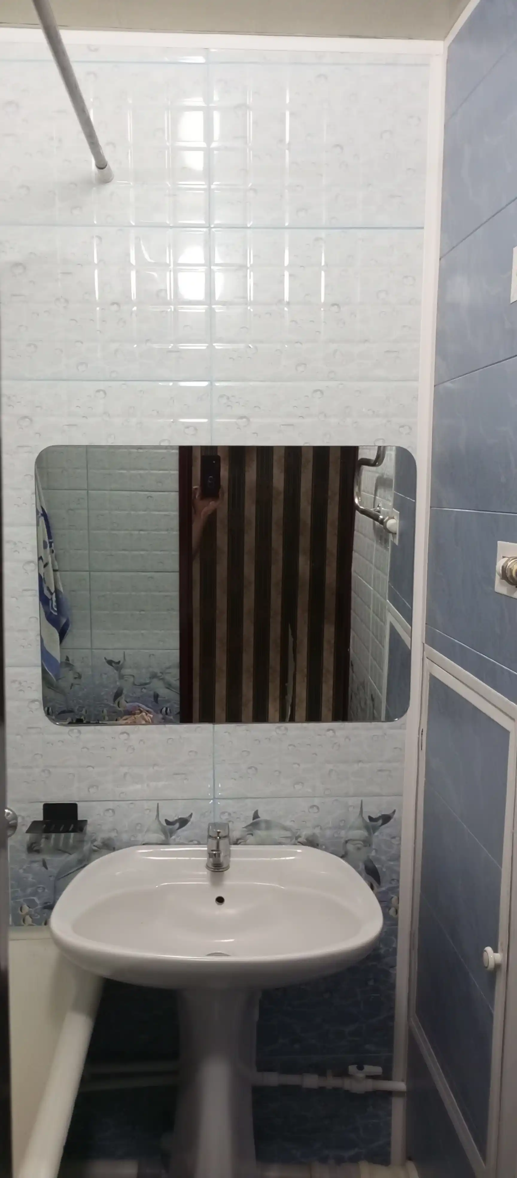 Toʻrtburchak devor oynasi 80×60 sm