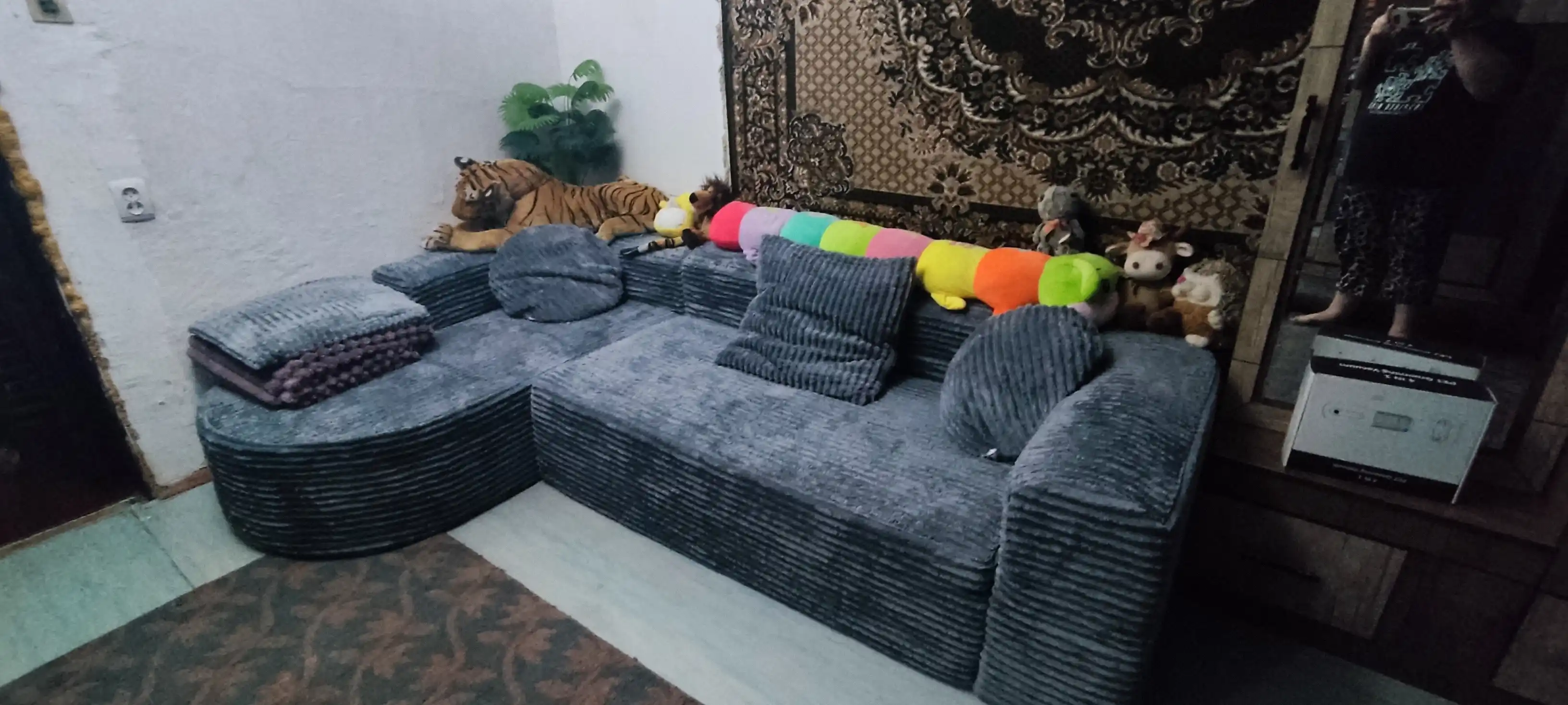 Divan karkazsiz