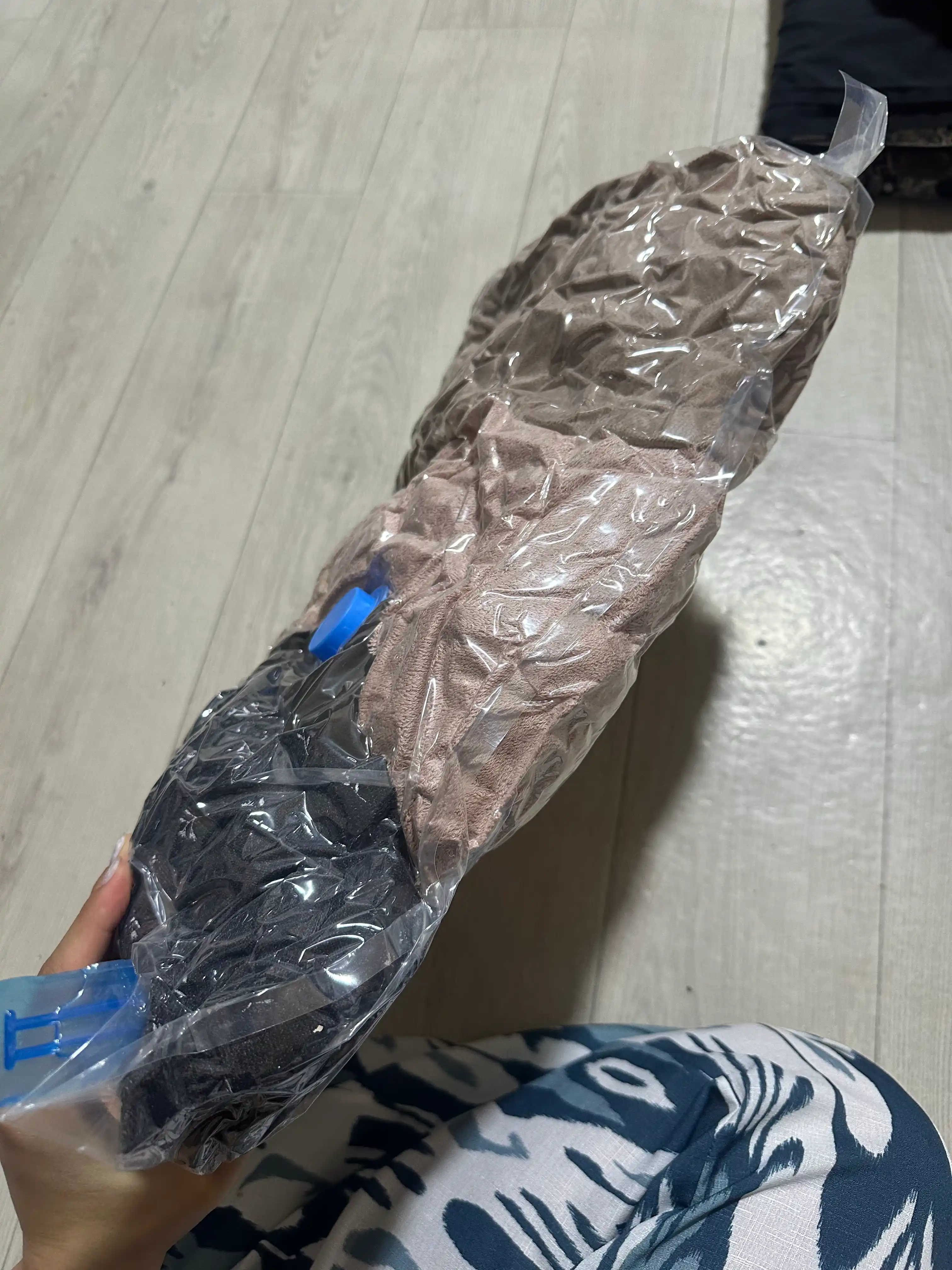 Kiyim va narsalarni saqlash uchun vakuumli paketlar