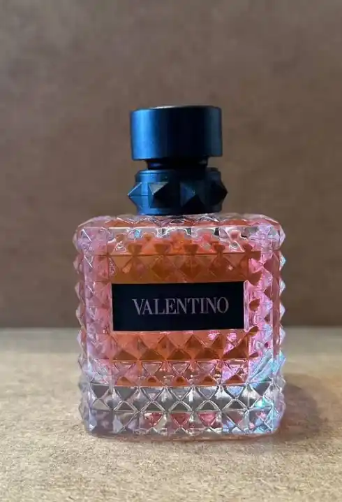 Женские духи Valentino BORN IN ROMA DONNA 100мл ноты мандарина