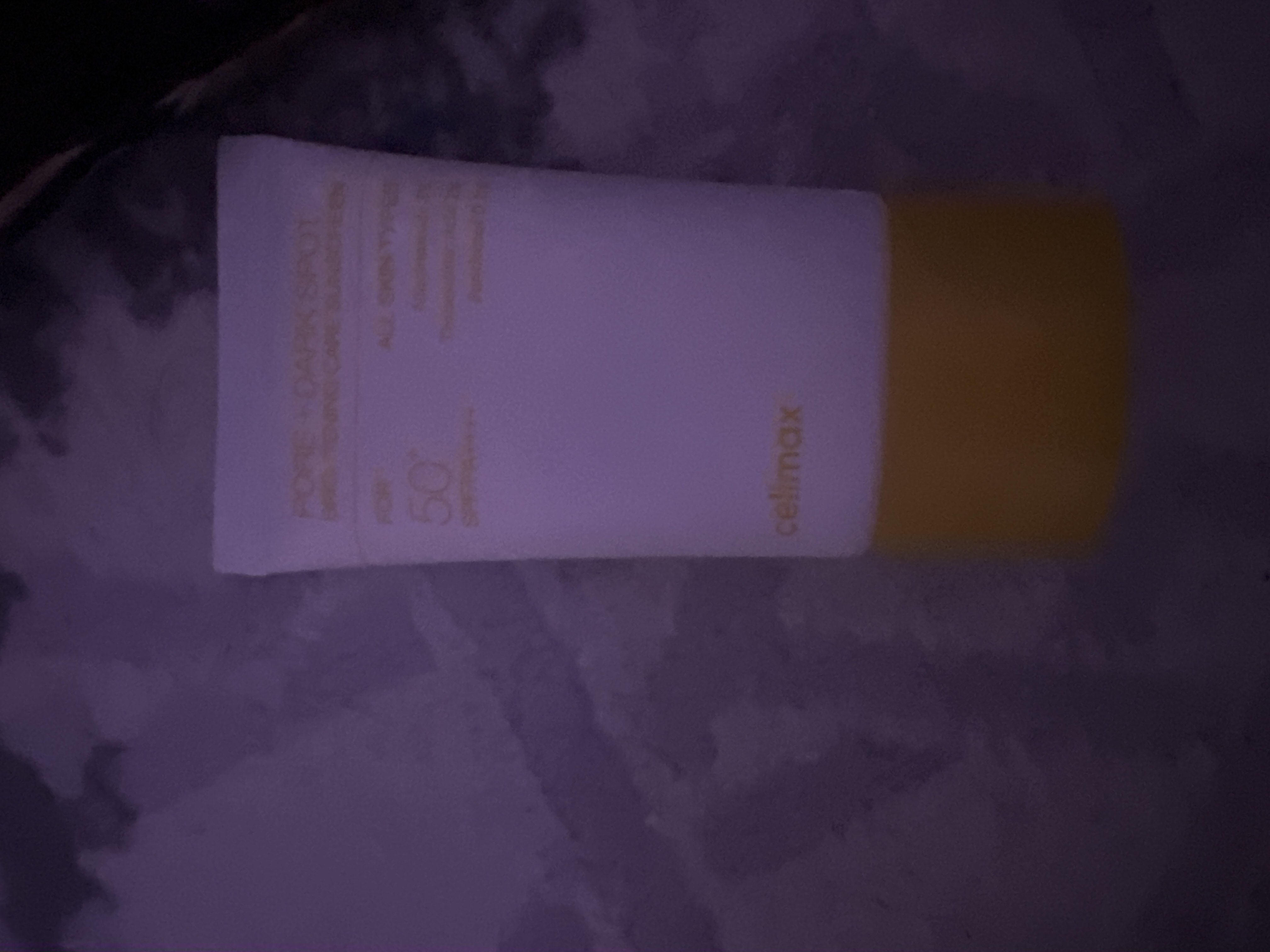 Celimax Pore+Dark Spot Sunscreen SPF50+ yorug‘lashtiruvchi va quyoshdan himoyalovchi krem