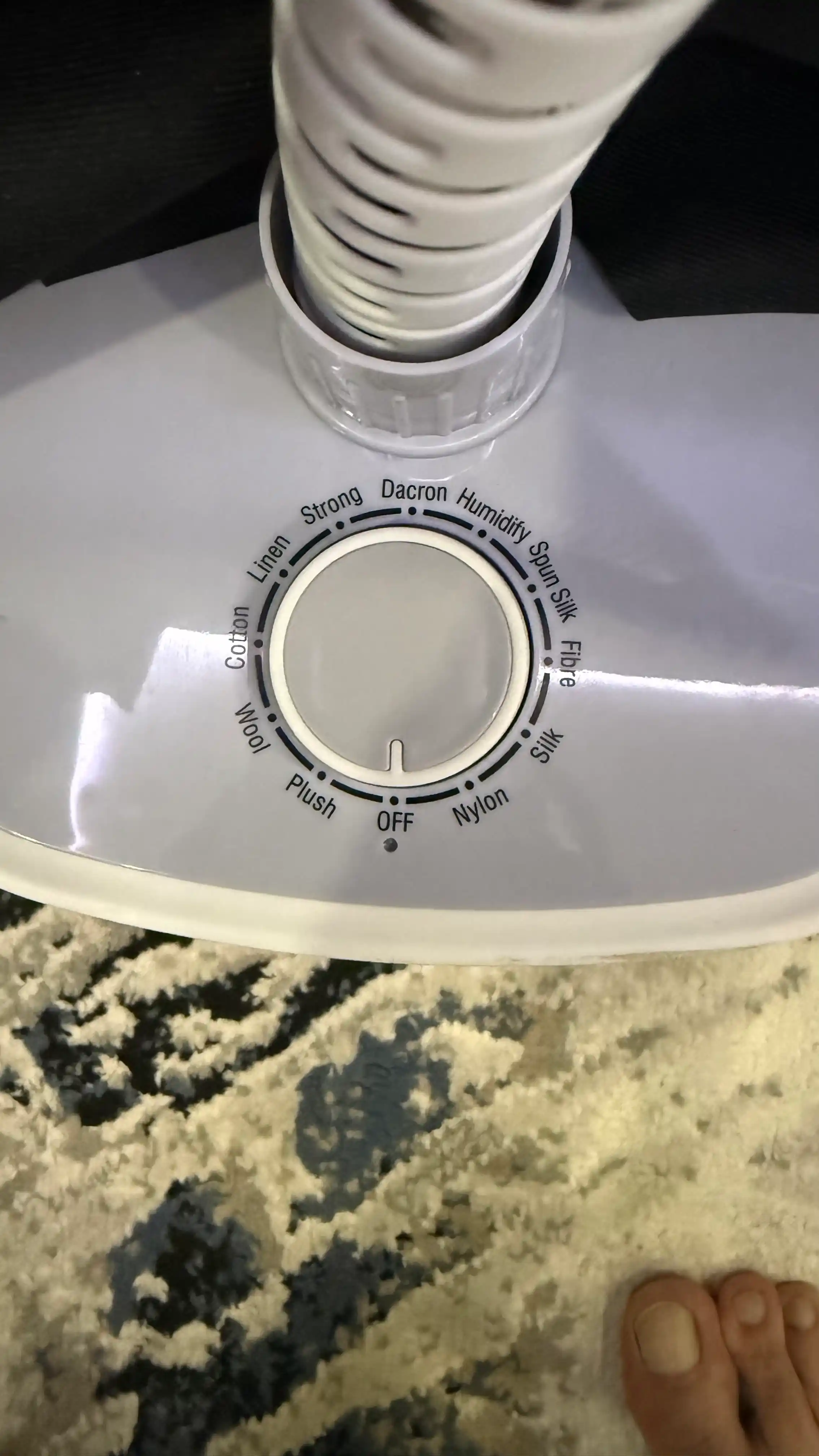 BOMA qo‘l va vertikal bug‘latgich (1500-2000 Vt), 17 soniyada tez isitiladi, 300 ml-2L