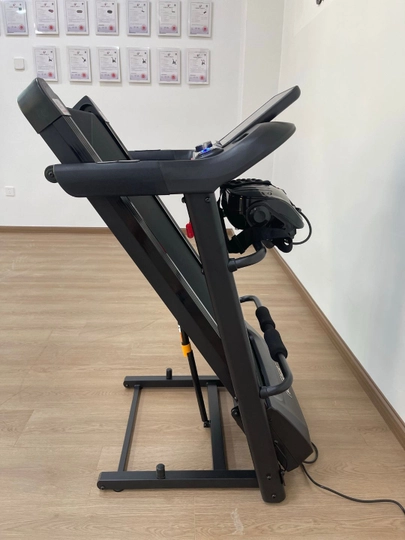 M07 Elektr Yugurish Yo‘lagi — Massajli, Bluetooth, 2.5 HP, 120 kg gacha, 12 km/soat