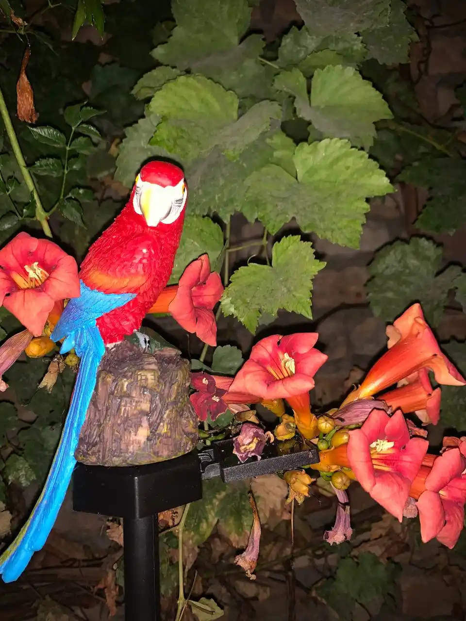 Quyosh batareyali bog‘ chirog‘i-figura, tipratikan, to‘tiqush, boyo‘g‘li, flamingo