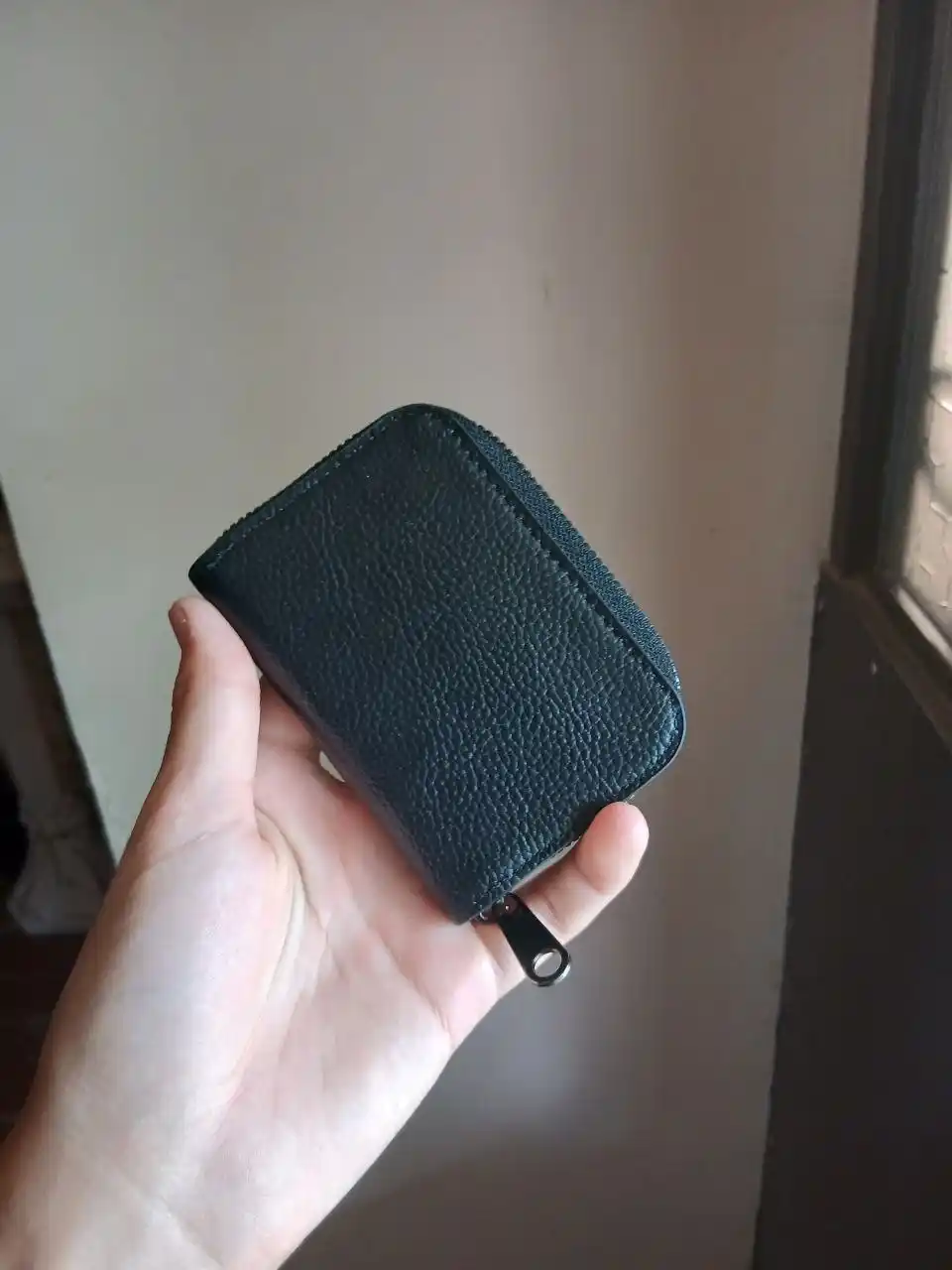 Hamyon, karta saqlagich, O‘lchami 11 sm x 8 sm