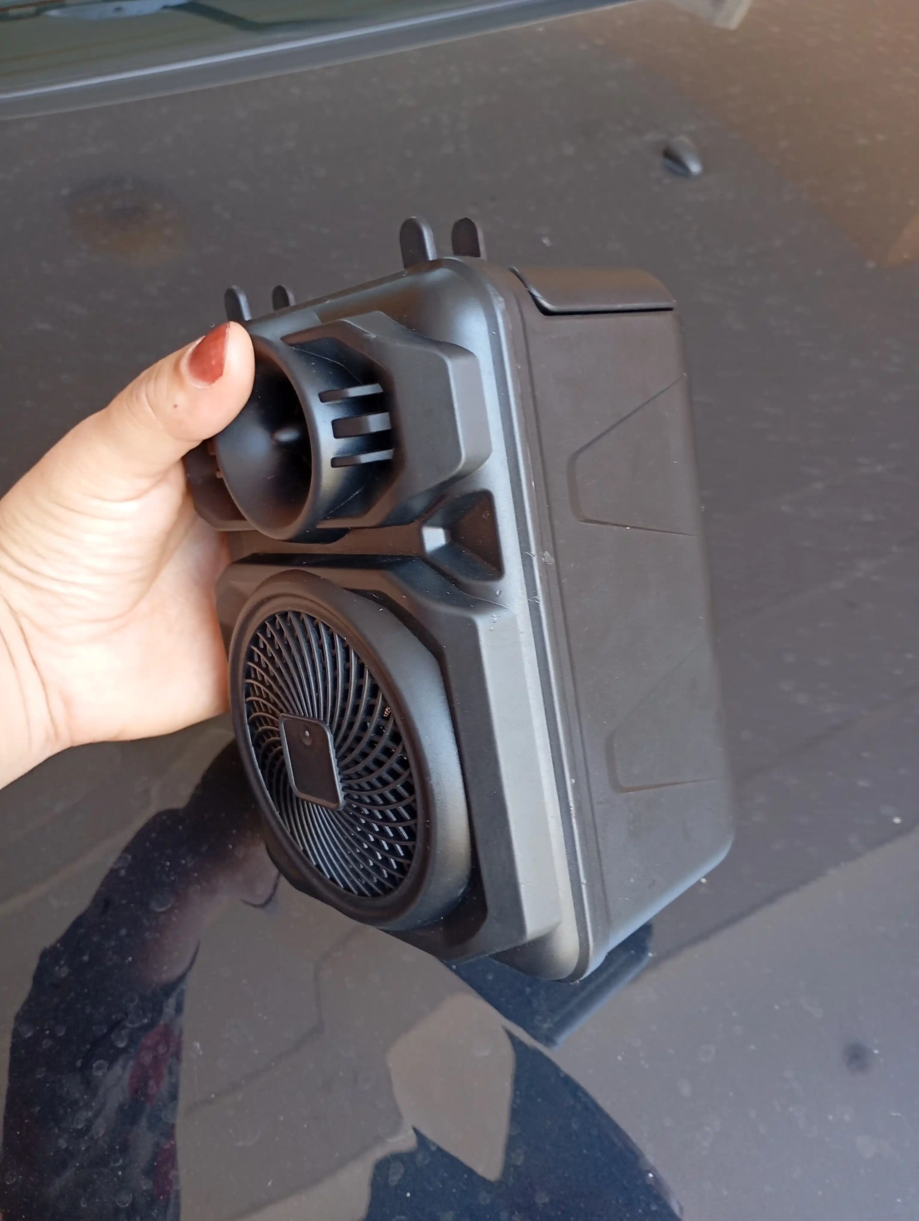 Simsiz katta karnay, karaoke musiqasi, mikrofon, pult va RGB yoritgich