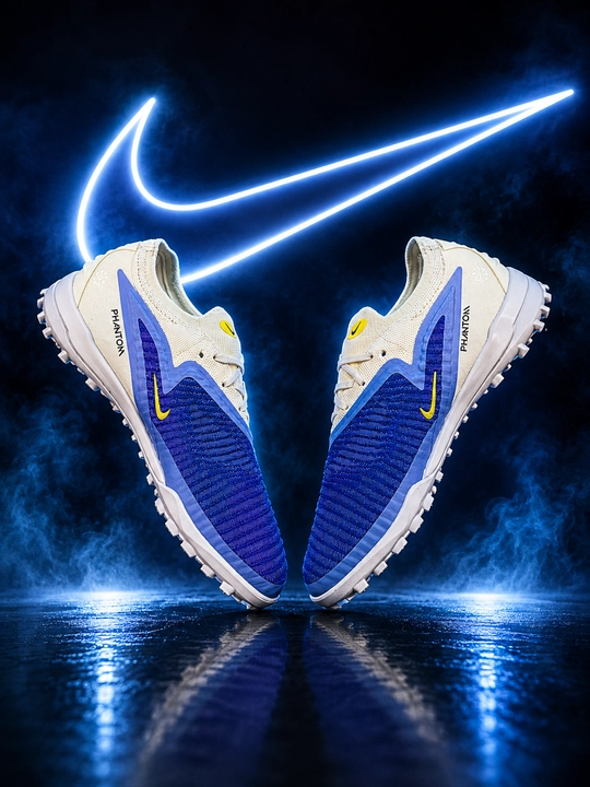 Футбольные бутсы Nike