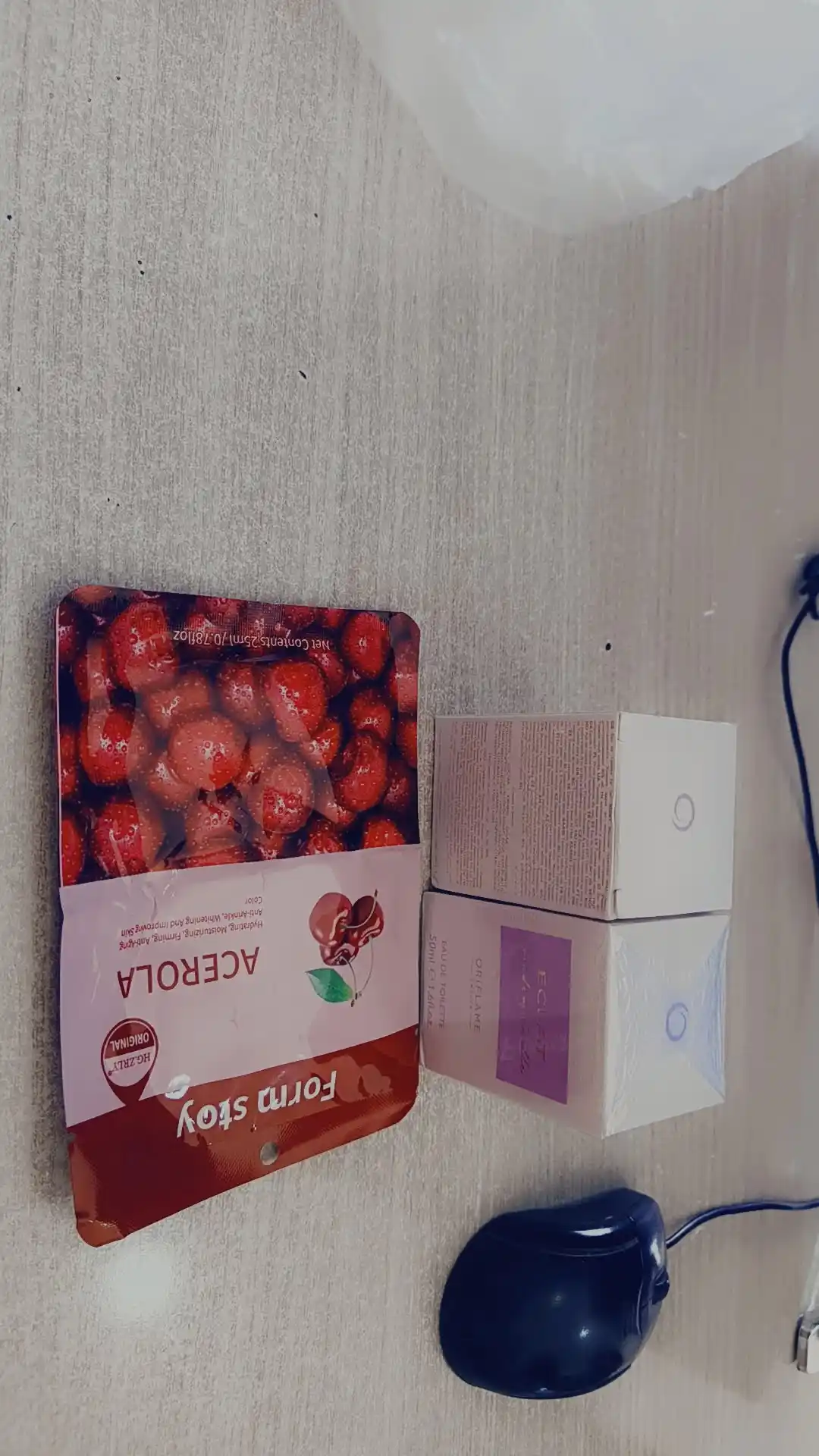 Ayollar Xushbo'ylangan suv Eclat Mademoiselle  50 ml — nafis va yoqimli hidli parfum