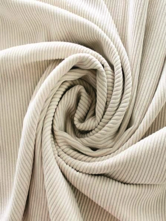 Qizlar va o‘smirlar uchun cho‘qqili sport krop-top, qisqartirilgan mayka