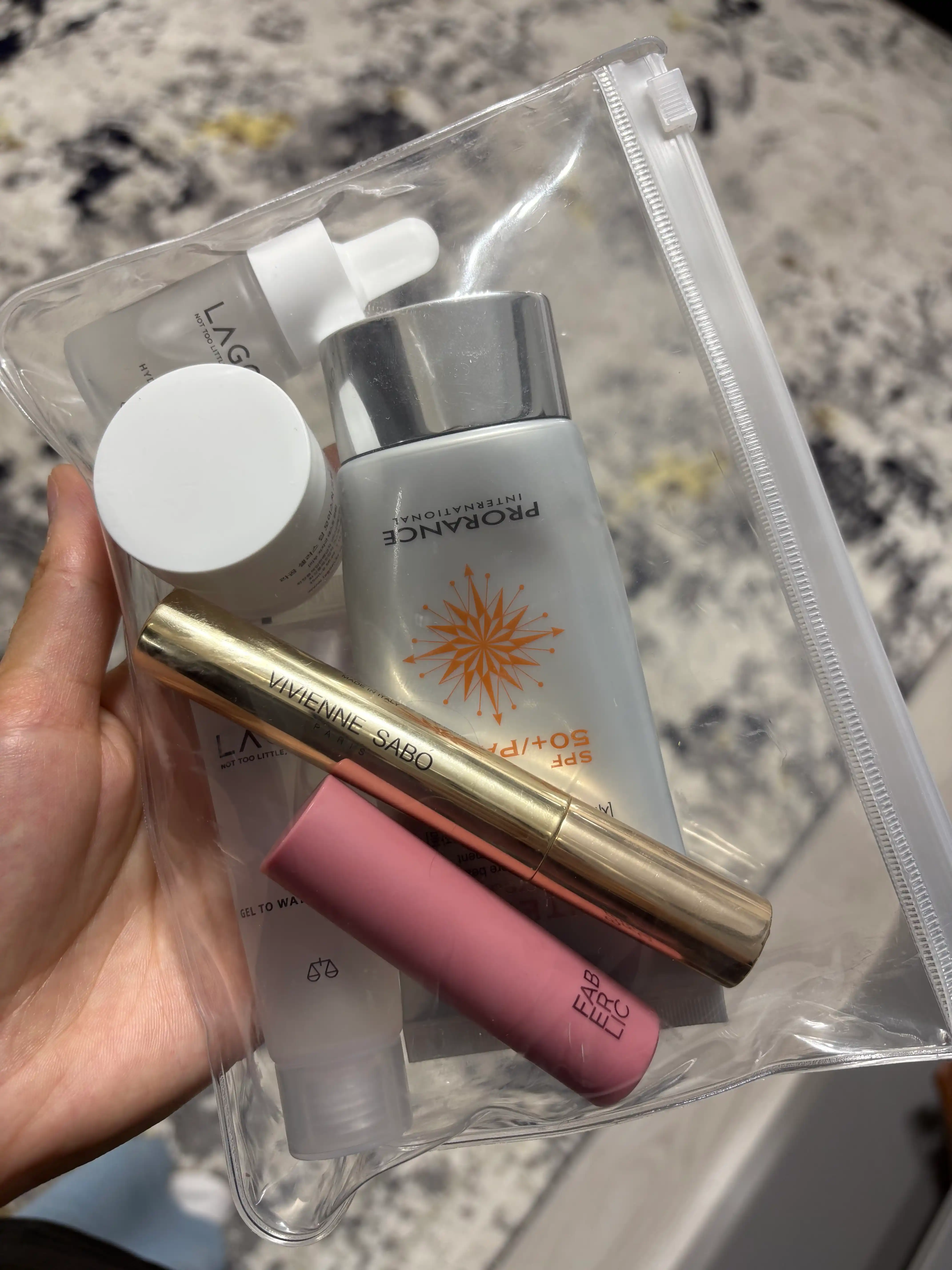 LAGOM TRAVEL KIT kosmetik vositalar to‘plami