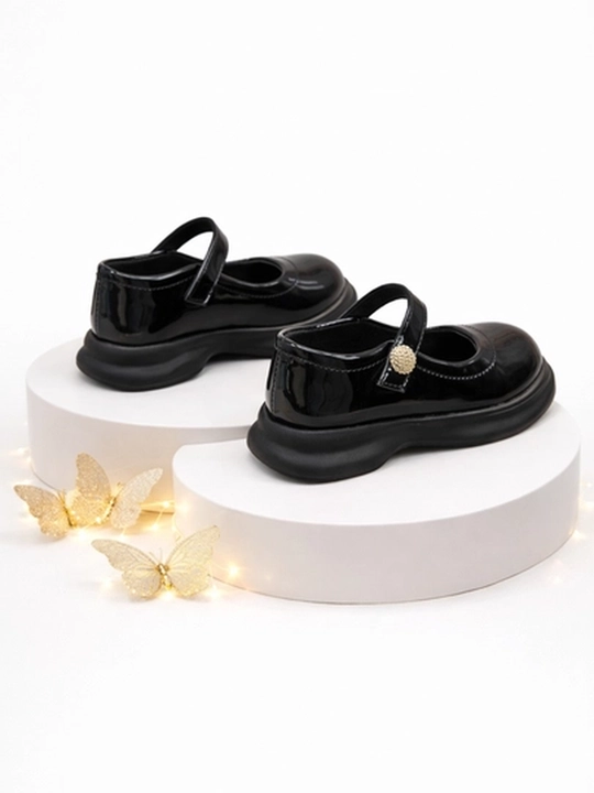 Meri Jeyn poyabzali (Mary Janes)