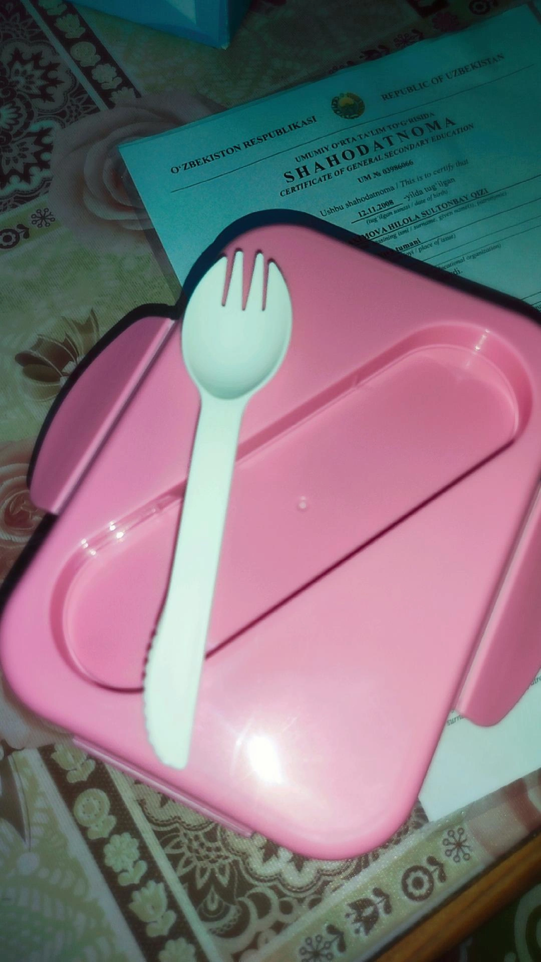 Lanchboks bo'limli va germetik, ovqat uchun konteyner 800 ml